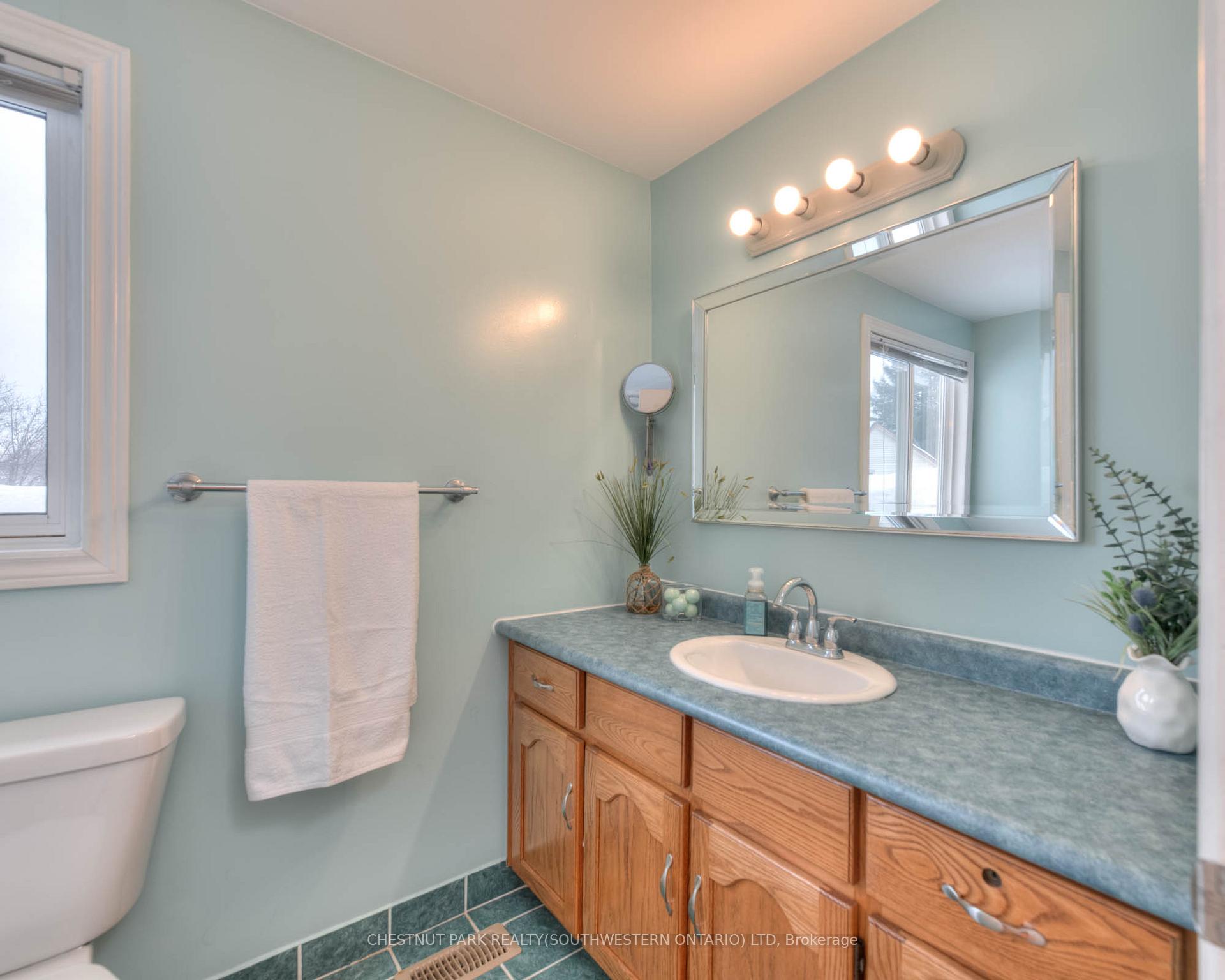 Photo 25 of 105 Sabrina Crescent, Kitchener — HOMEH