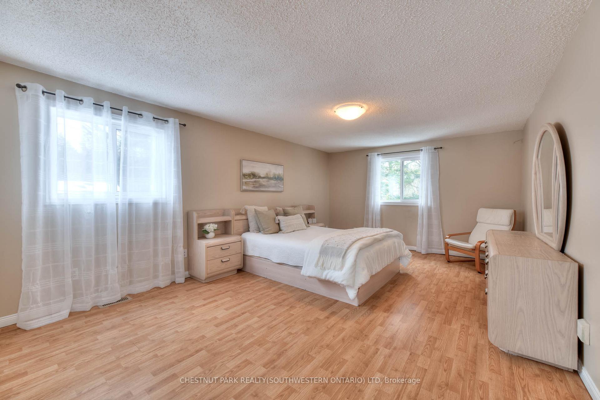 Photo 28 of 105 Sabrina Crescent, Kitchener — HOMEH