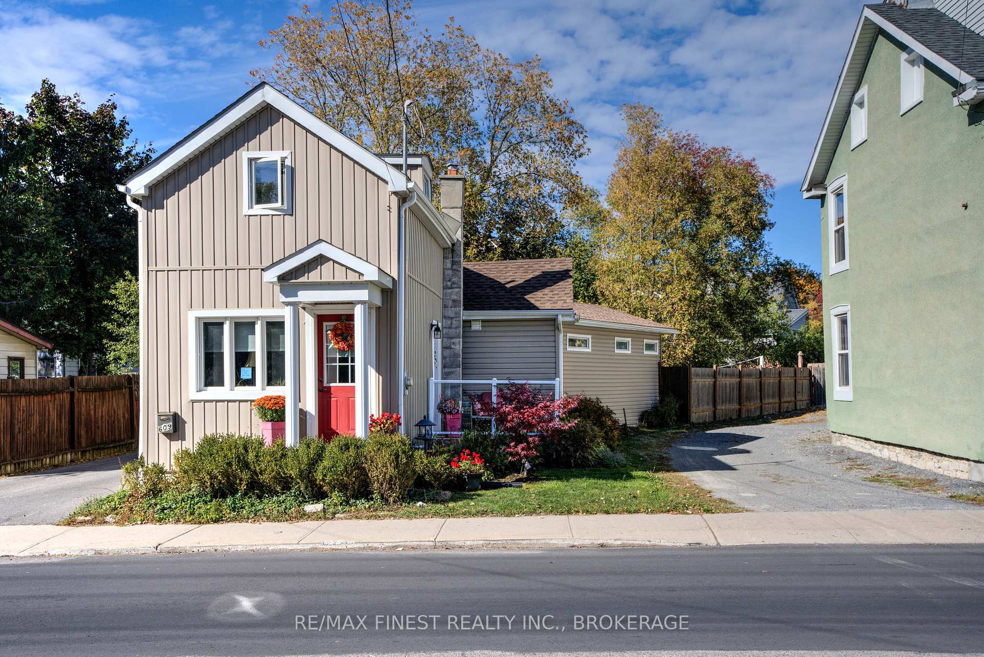 Photo 2 of 609 Union Street, Kingston, Central City West — HOMEH