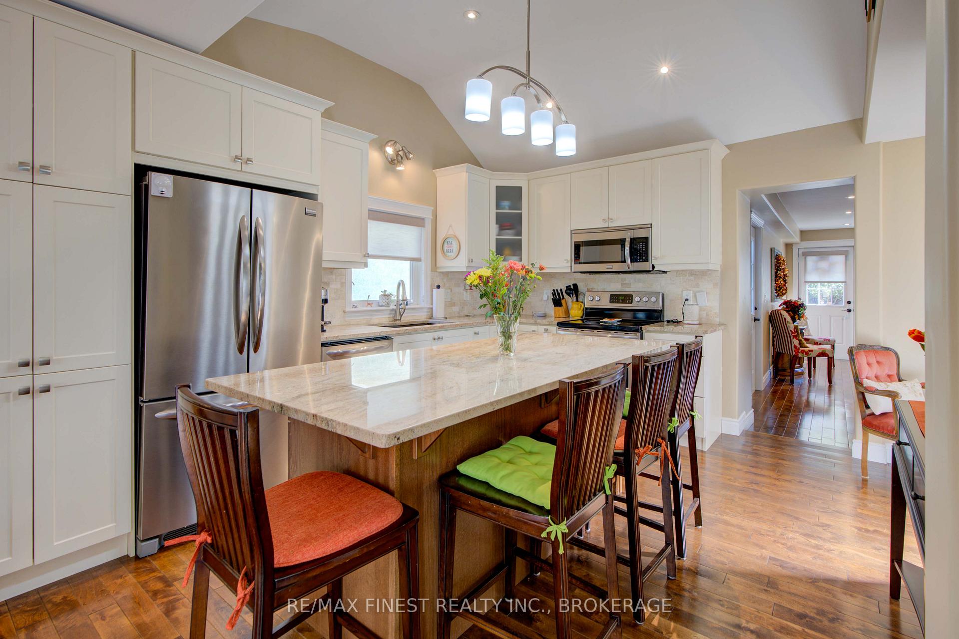 Photo 9 of 609 Union Street, Kingston, Central City West — HOMEH