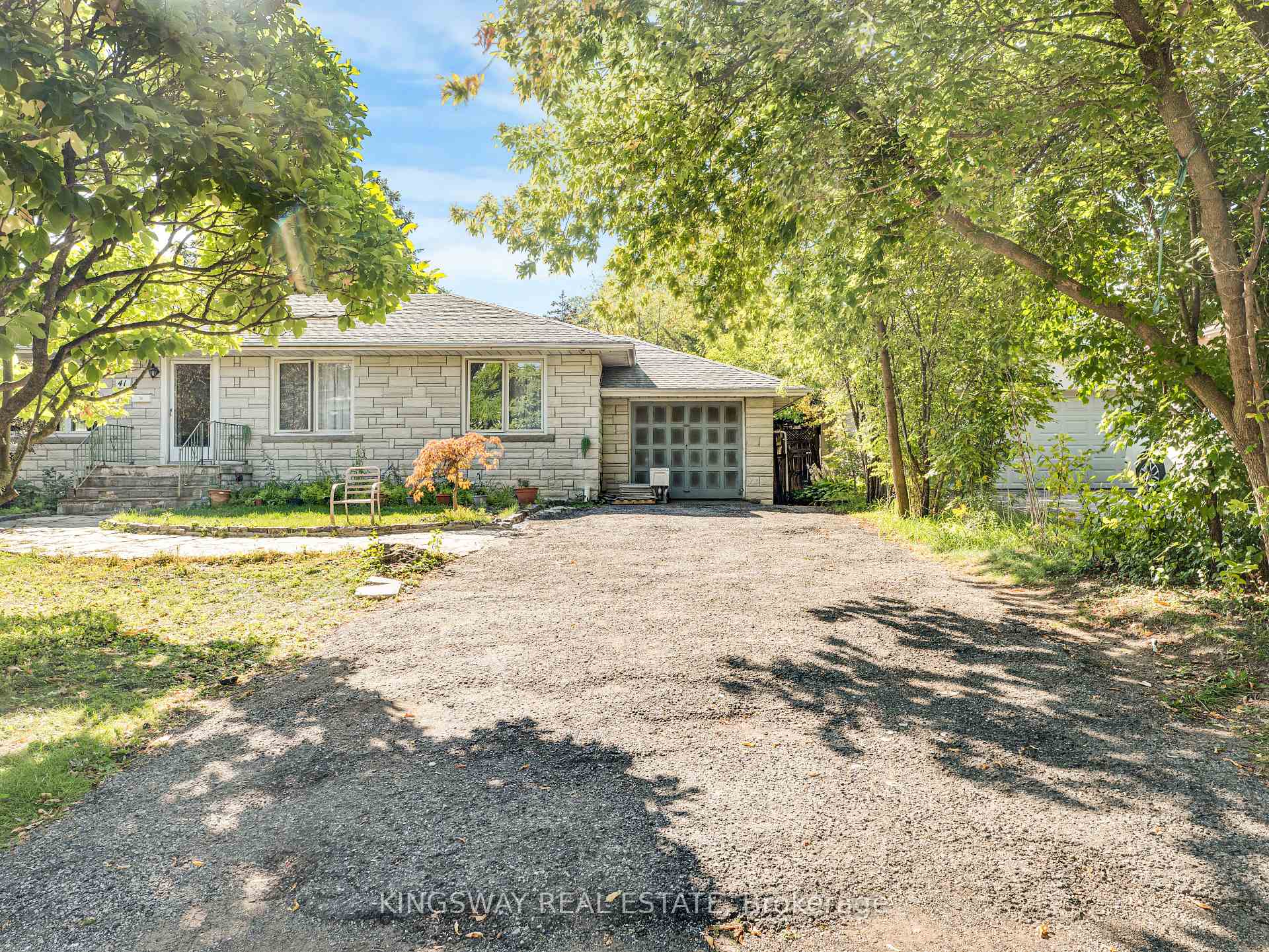 Photo 2 of 41 Kirk Drive, Markham, Royal Orchard — HOMEH