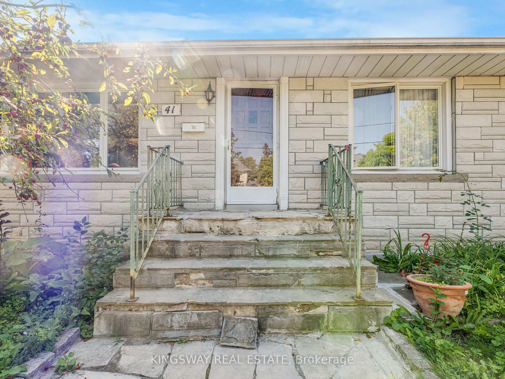 Photo 7 of 41 Kirk Drive, Markham, Royal Orchard — HOMEH