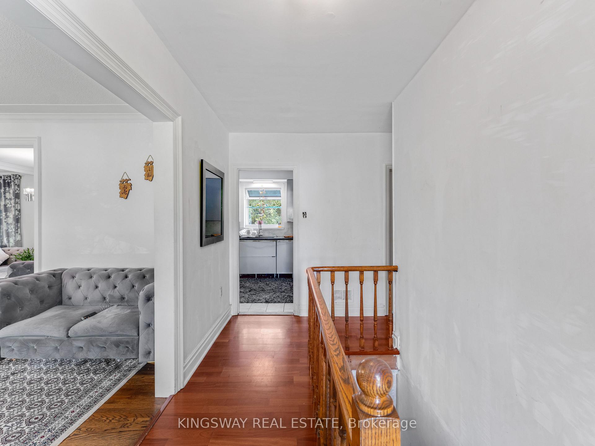 Photo 14 of 41 Kirk Drive, Markham, Royal Orchard — HOMEH