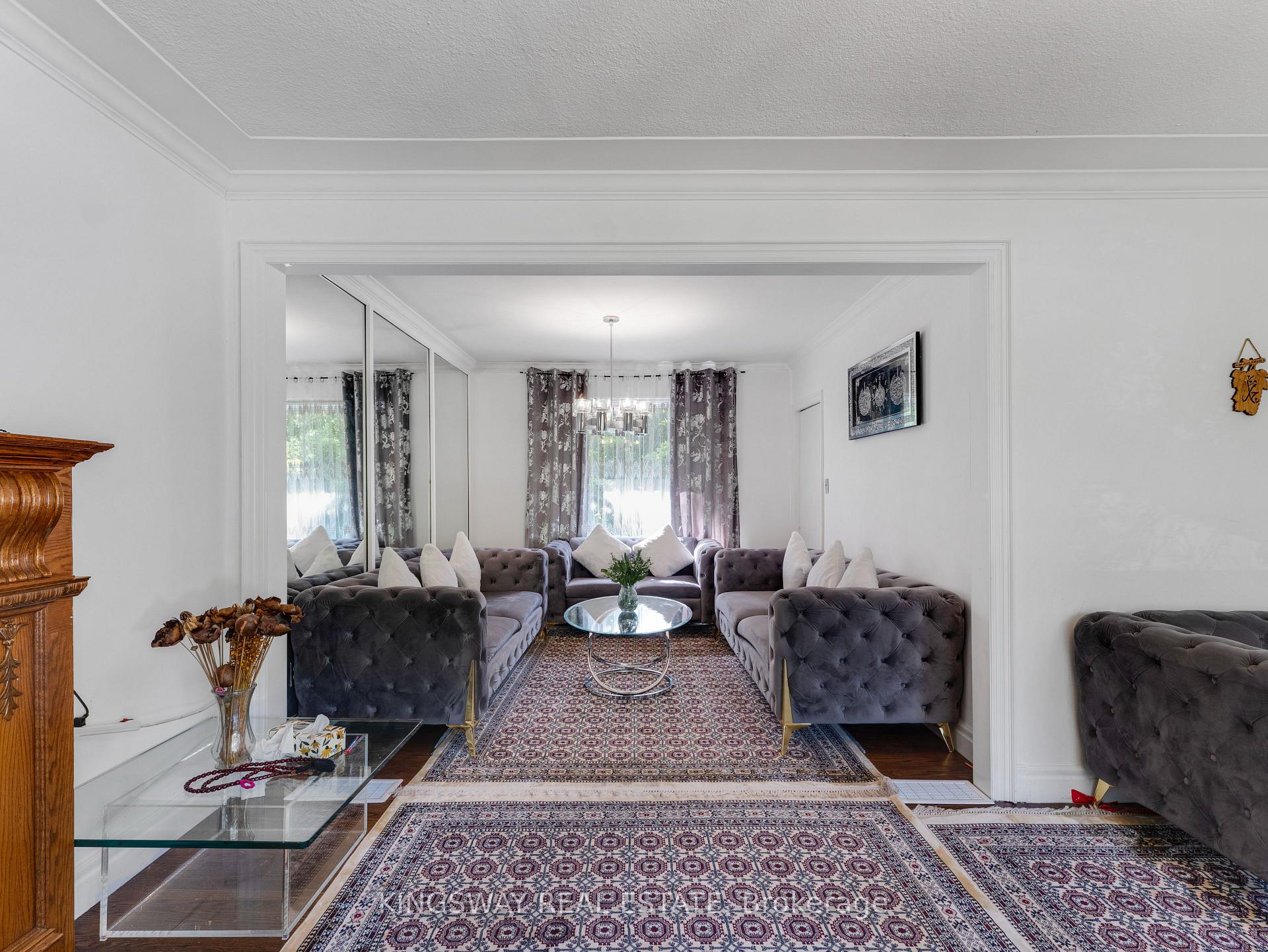 Photo 16 of 41 Kirk Drive, Markham, Royal Orchard — HOMEH