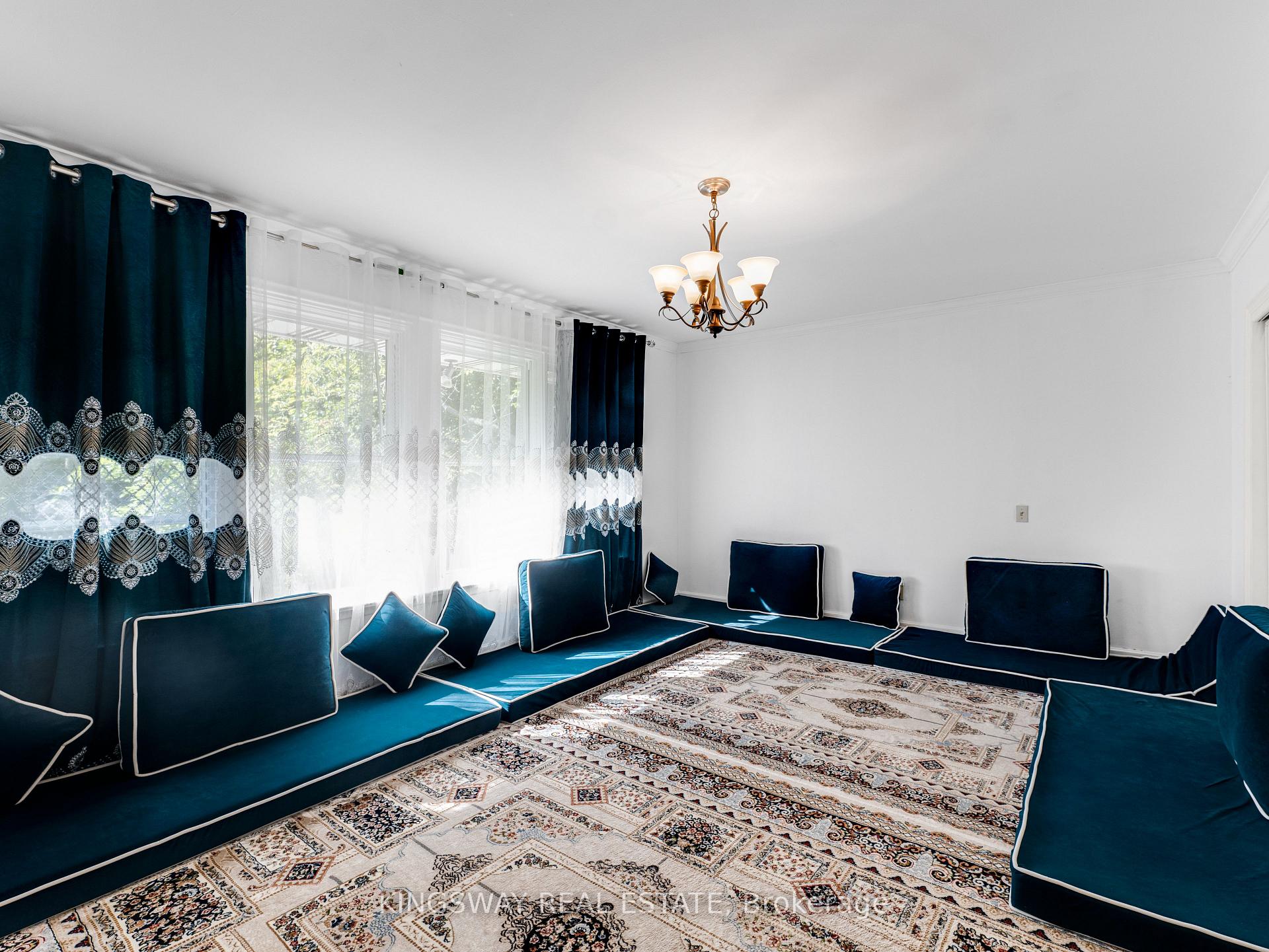 Photo 28 of 41 Kirk Drive, Markham, Royal Orchard — HOMEH