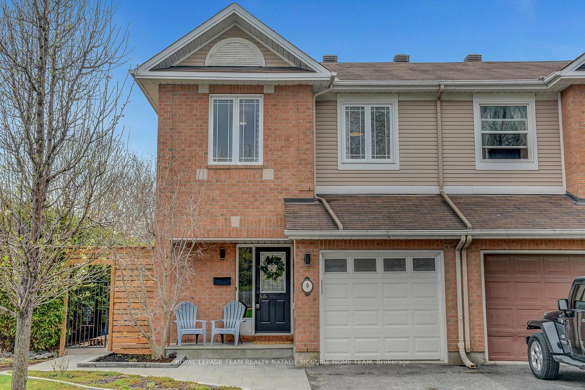 Photo 1 of 9 Meadowbreeze Drive, Ottawa, Kanata - Emerald Meadows/Trailwest — HOMEH