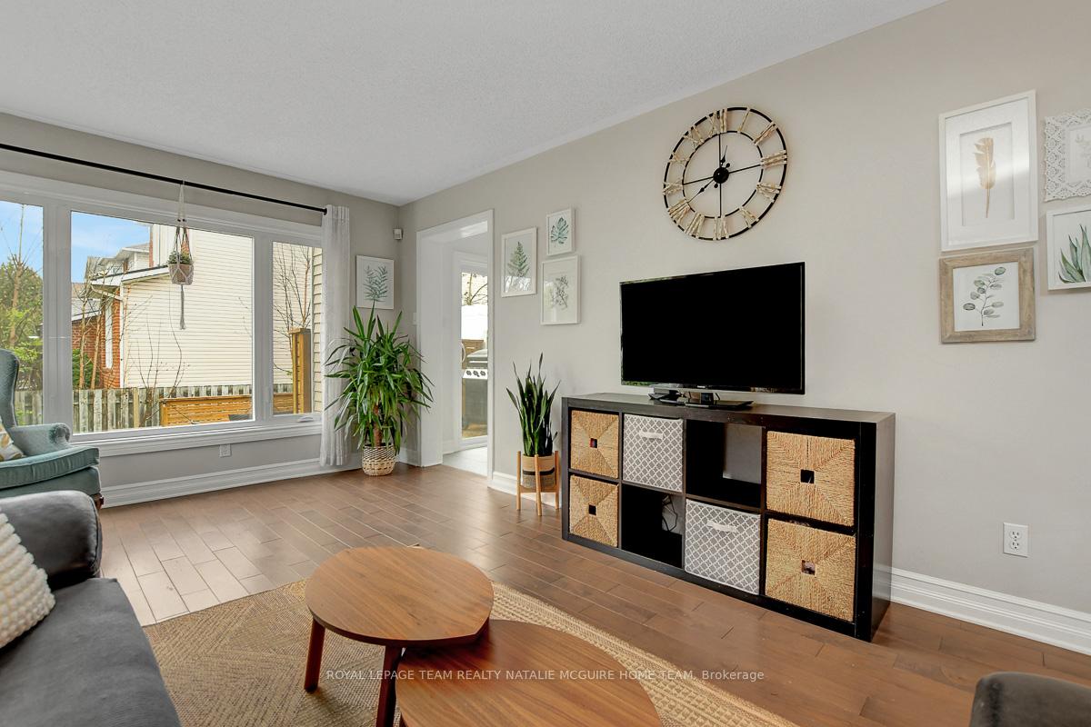 Photo 9 of 9 Meadowbreeze Drive, Ottawa, Kanata - Emerald Meadows/Trailwest — HOMEH