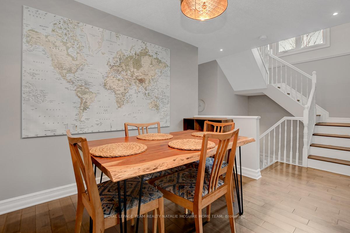 Photo 12 of 9 Meadowbreeze Drive, Ottawa, Kanata - Emerald Meadows/Trailwest — HOMEH