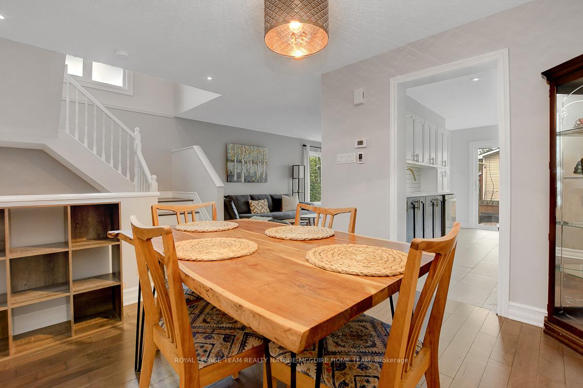 Photo 13 of 9 Meadowbreeze Drive, Ottawa, Kanata - Emerald Meadows/Trailwest — HOMEH