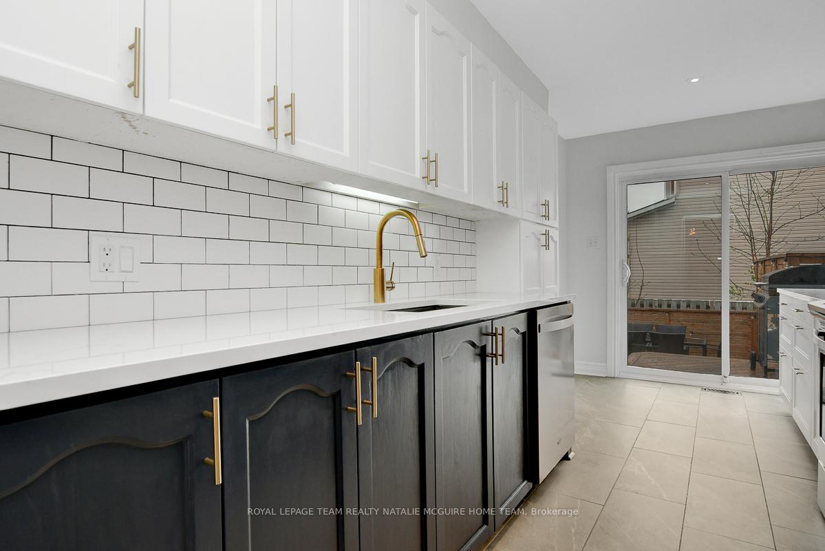 Photo 15 of 9 Meadowbreeze Drive, Ottawa, Kanata - Emerald Meadows/Trailwest — HOMEH