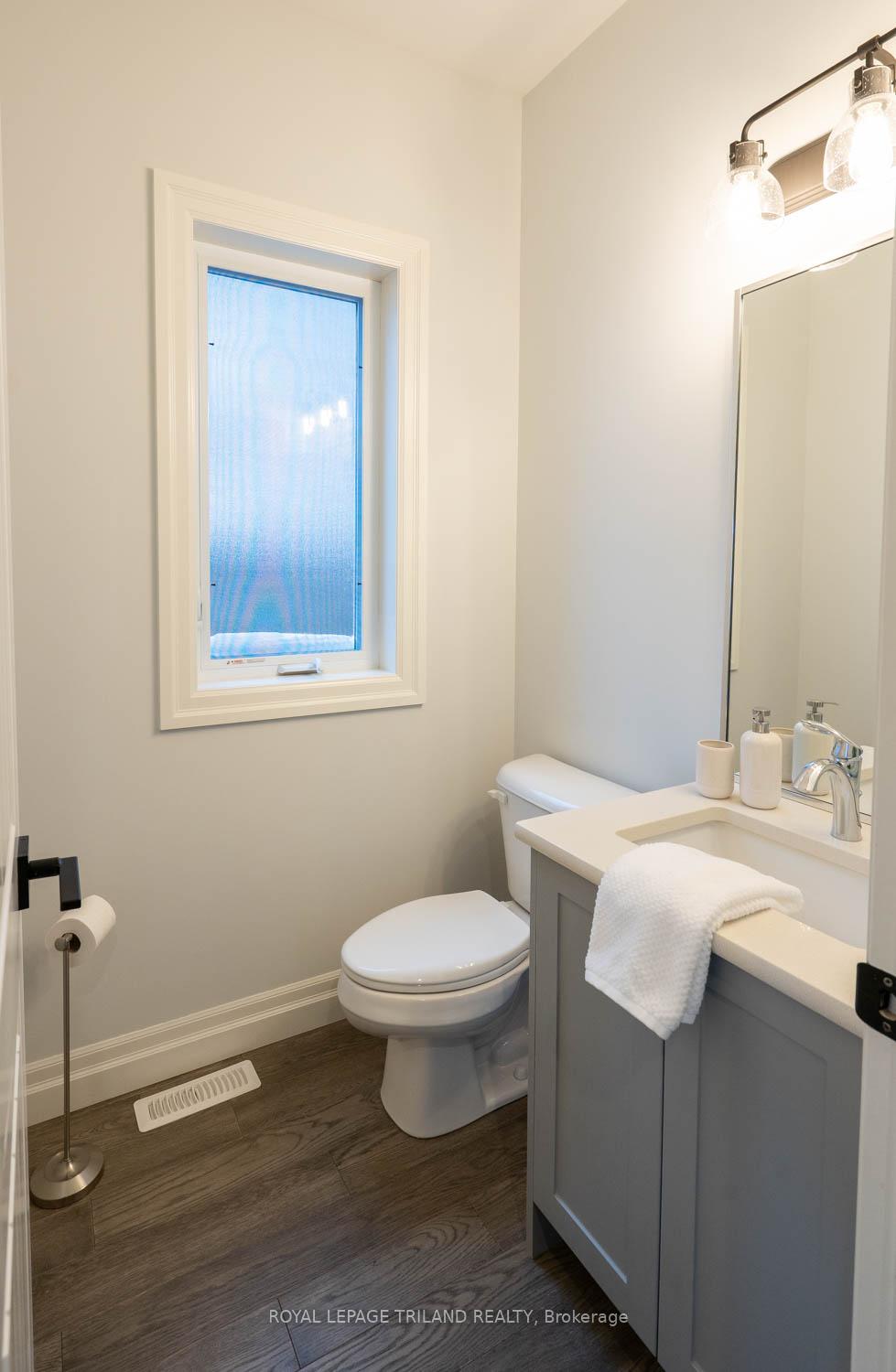 Photo 5 of Unit 75, 41 Earlscourt Terrace, Middlesex Centre, Kilworth — HOMEH
