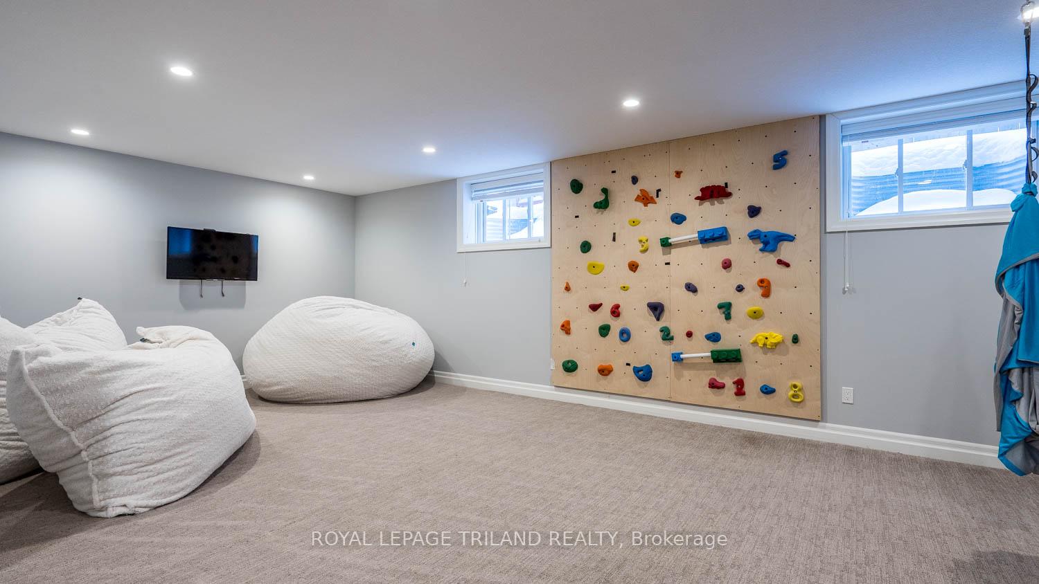 Photo 35 of Unit 75, 41 Earlscourt Terrace, Middlesex Centre, Kilworth — HOMEH
