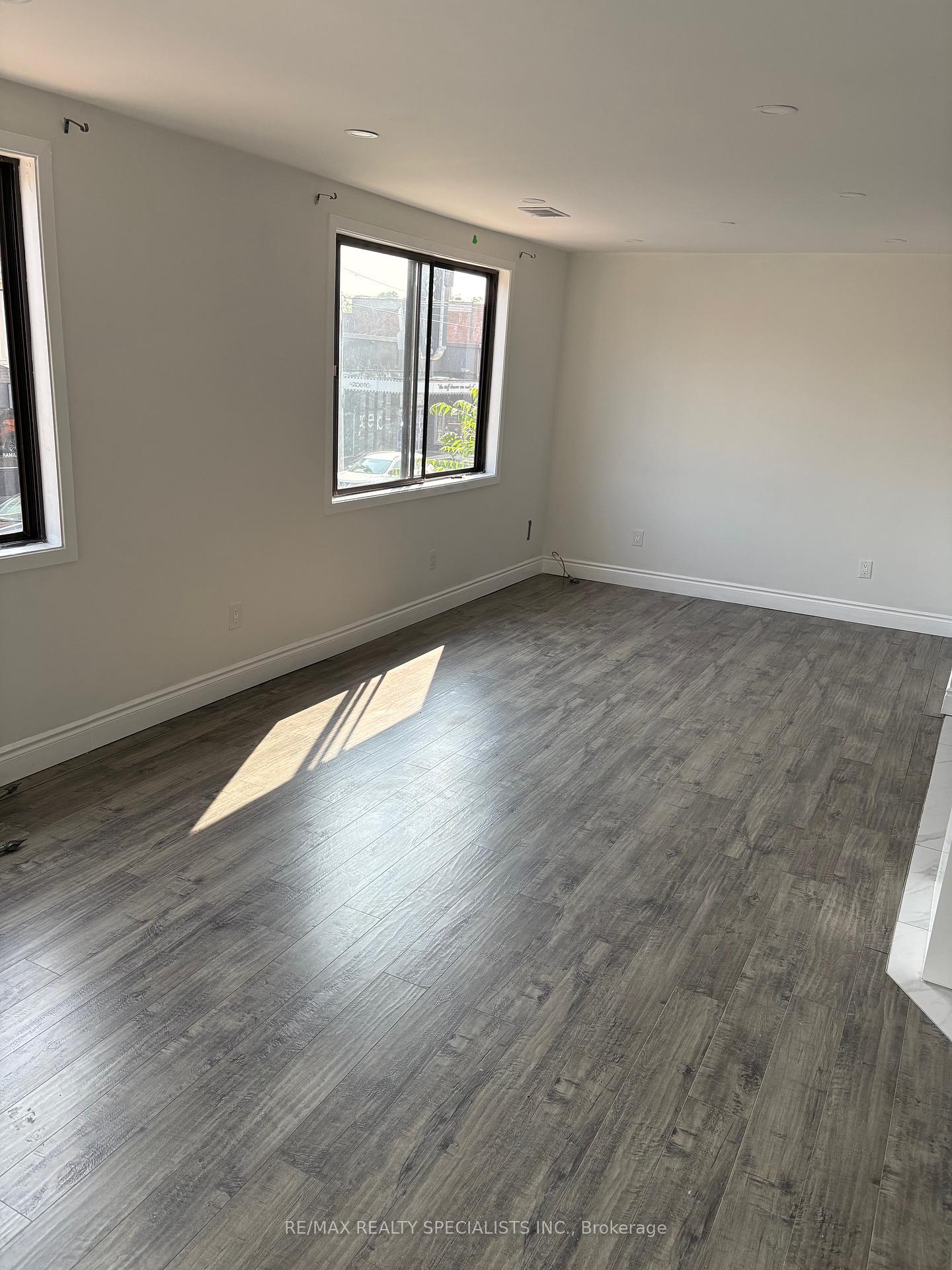 Photo 4 of 515 Concession Street, Hamilton, Eastmount — HOMEH