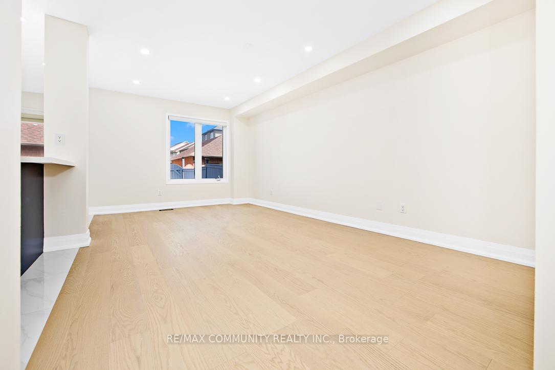 Photo 6 of 2330 Bur Oak Avenue, Markham, Greensborough — HOMEH