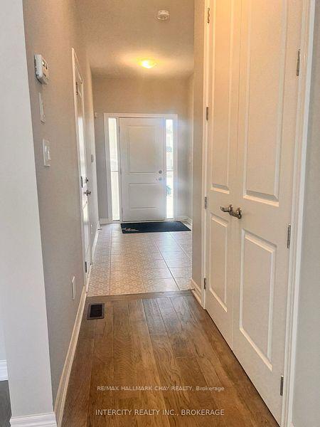 Photo 2 of 94 Aquasanta Crescent, Hamilton, Ryckmans — HOMEH