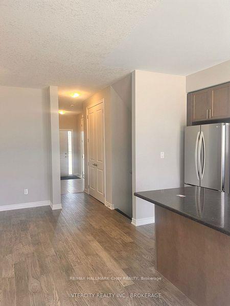 Photo 4 of 94 Aquasanta Crescent, Hamilton, Ryckmans — HOMEH