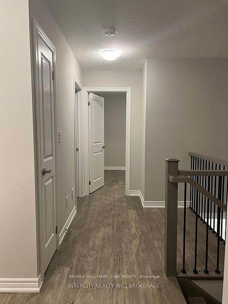 Photo 14 of 94 Aquasanta Crescent, Hamilton, Ryckmans — HOMEH