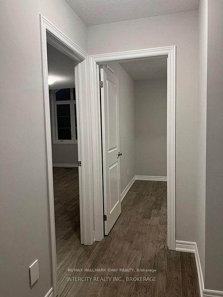 Photo 16 of 94 Aquasanta Crescent, Hamilton, Ryckmans — HOMEH