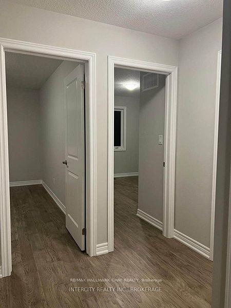 Photo 22 of 94 Aquasanta Crescent, Hamilton, Ryckmans — HOMEH