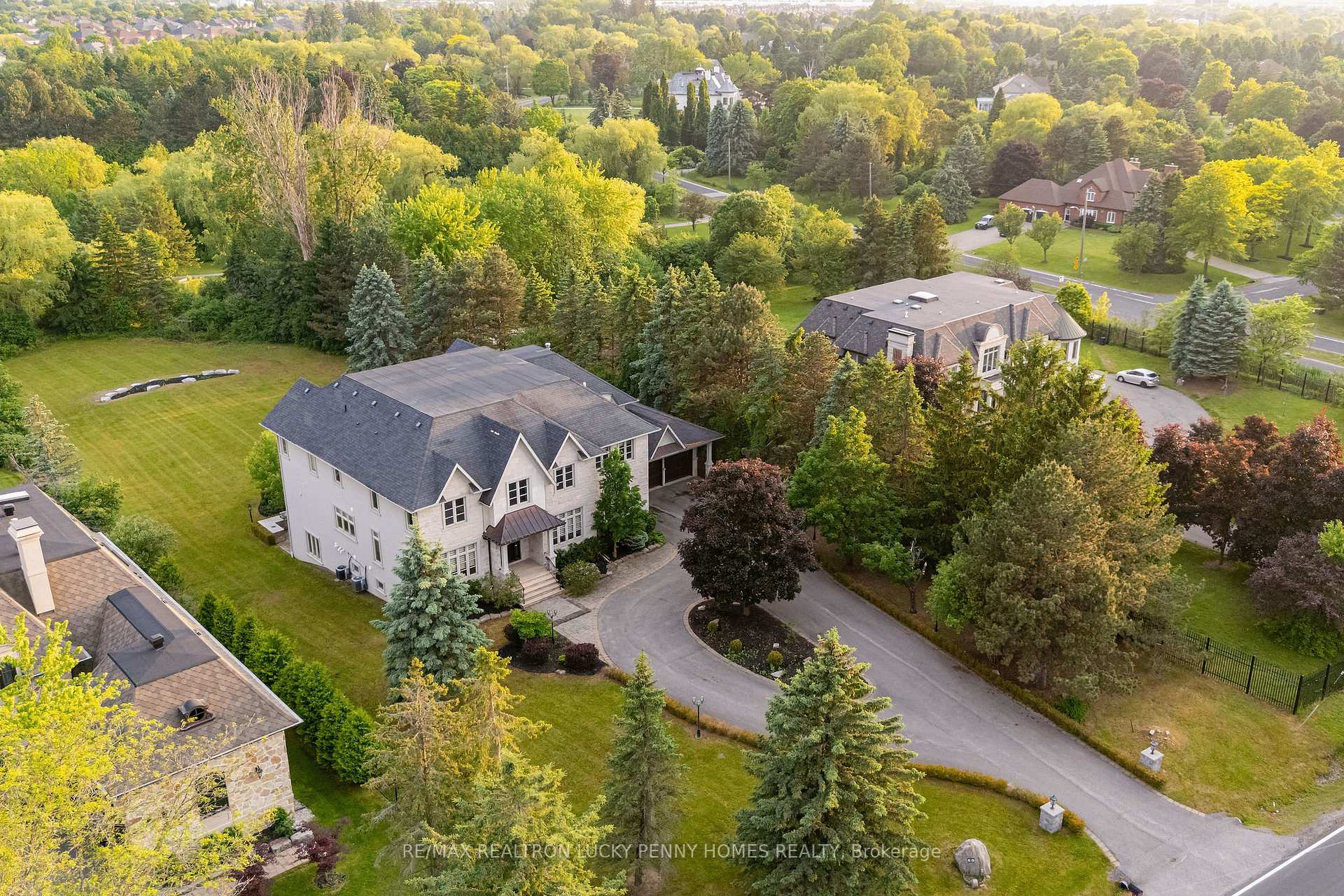 Photo 2 of 60 Cachet Parkway, Markham, Devil's Elbow — HOMEH