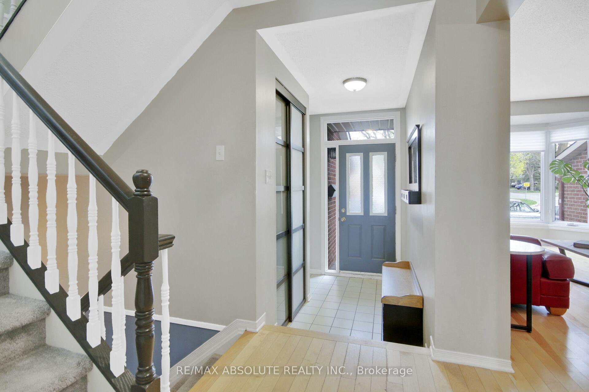 Photo 2 of 52 Grassy Plains Drive, Ottawa, Kanata - Emerald Meadows/Trailwest — HOMEH