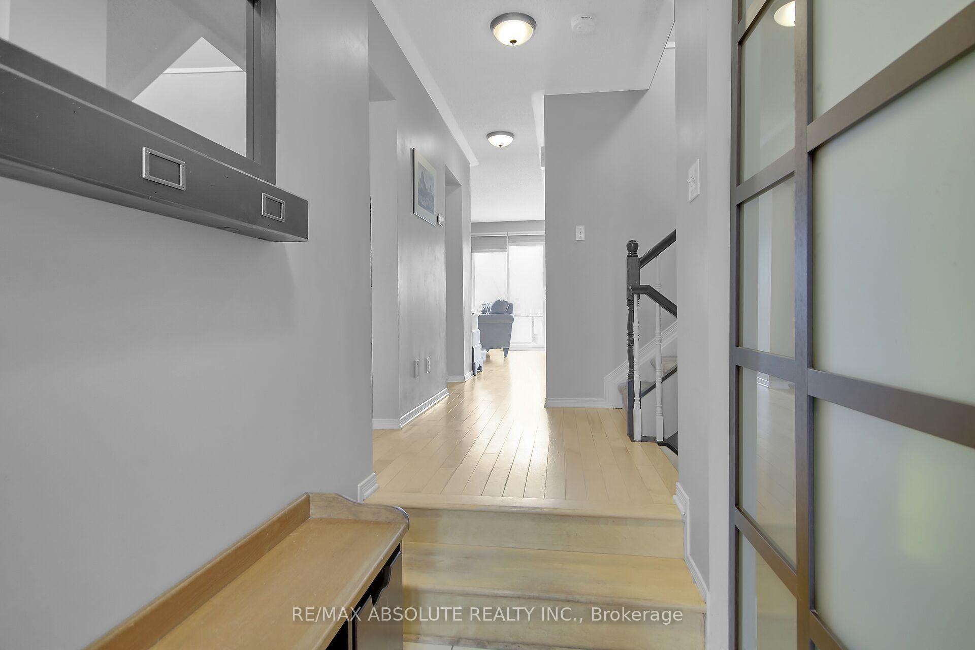 Photo 3 of 52 Grassy Plains Drive, Ottawa, Kanata - Emerald Meadows/Trailwest — HOMEH