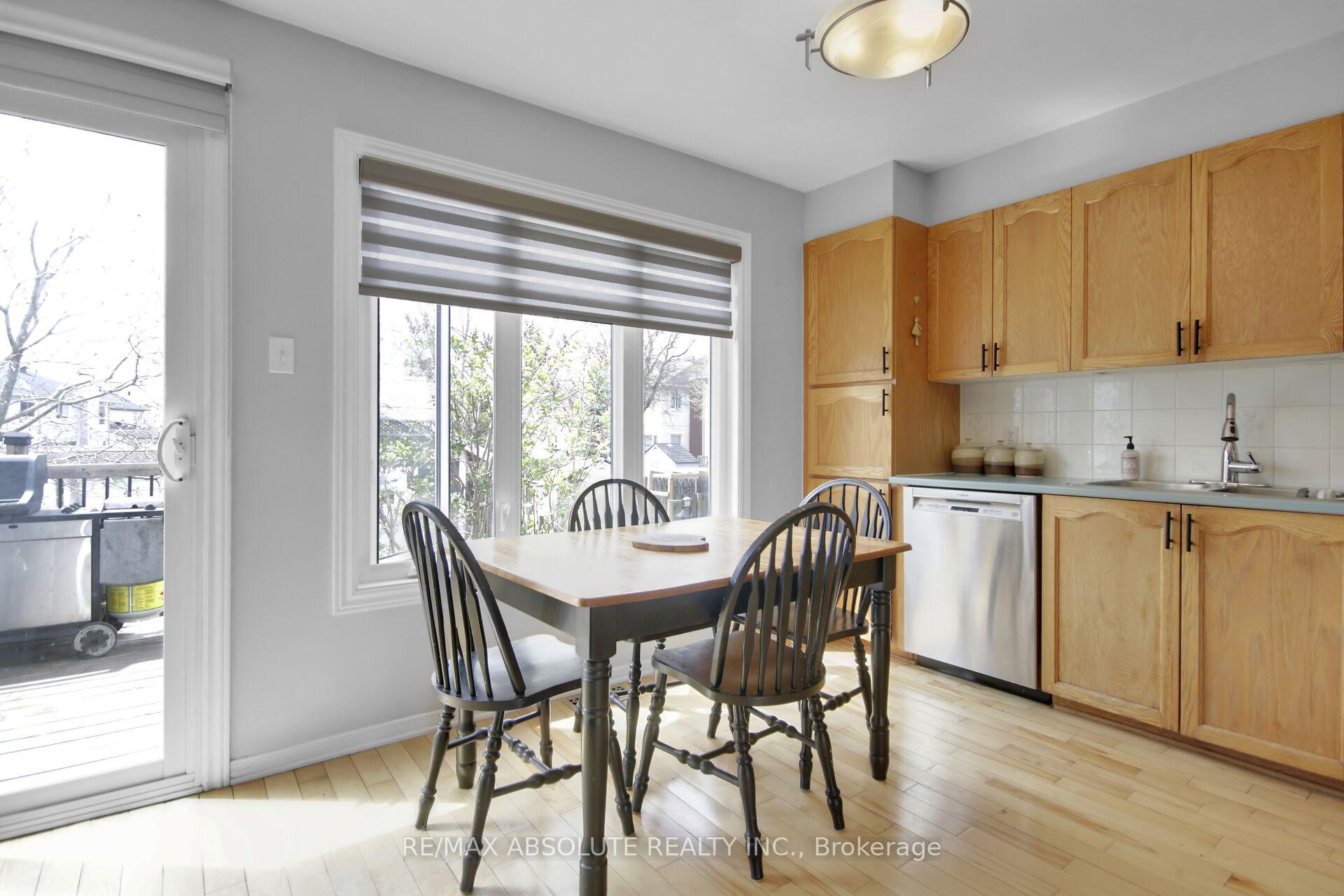 Photo 6 of 52 Grassy Plains Drive, Ottawa, Kanata - Emerald Meadows/Trailwest — HOMEH