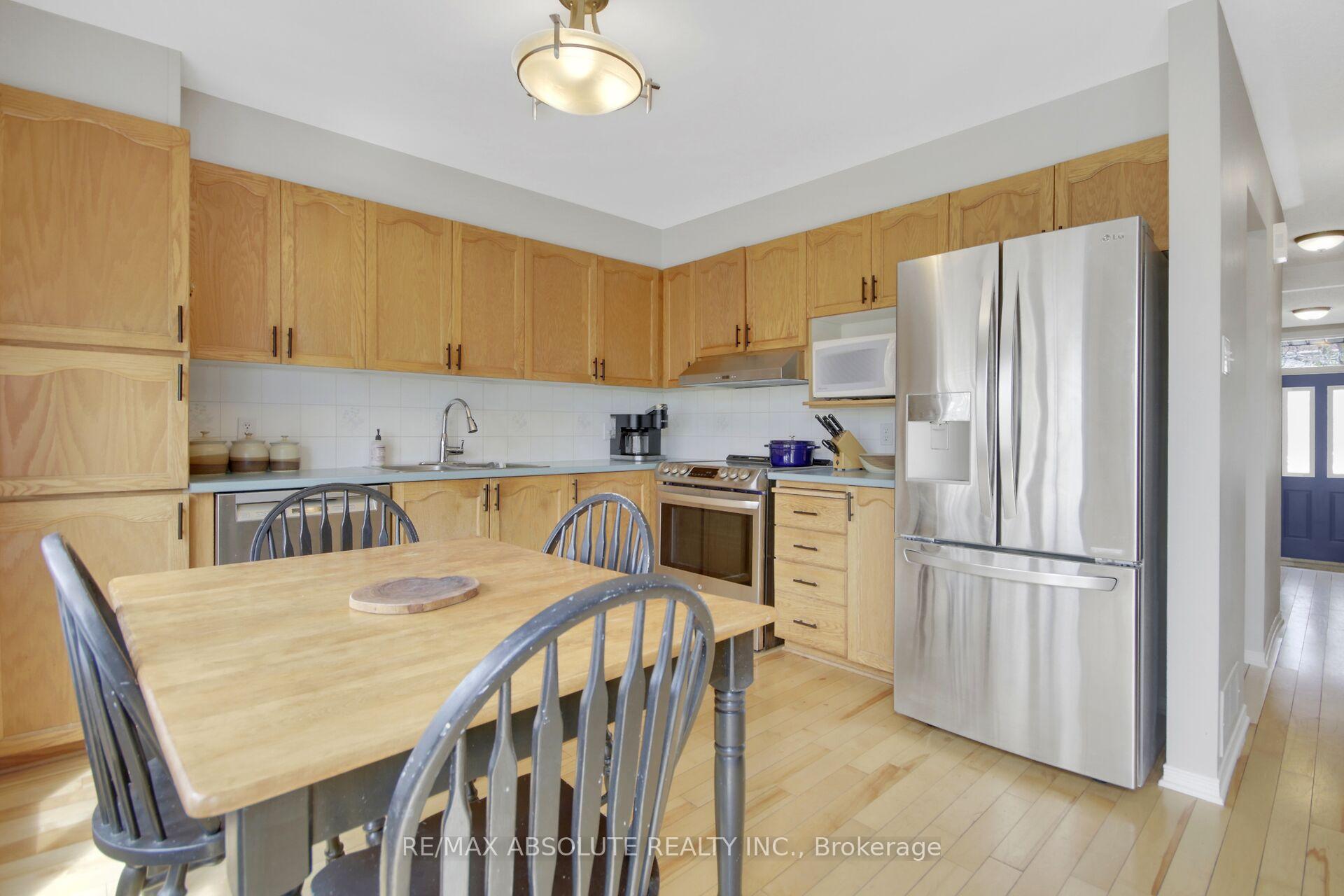 Photo 8 of 52 Grassy Plains Drive, Ottawa, Kanata - Emerald Meadows/Trailwest — HOMEH