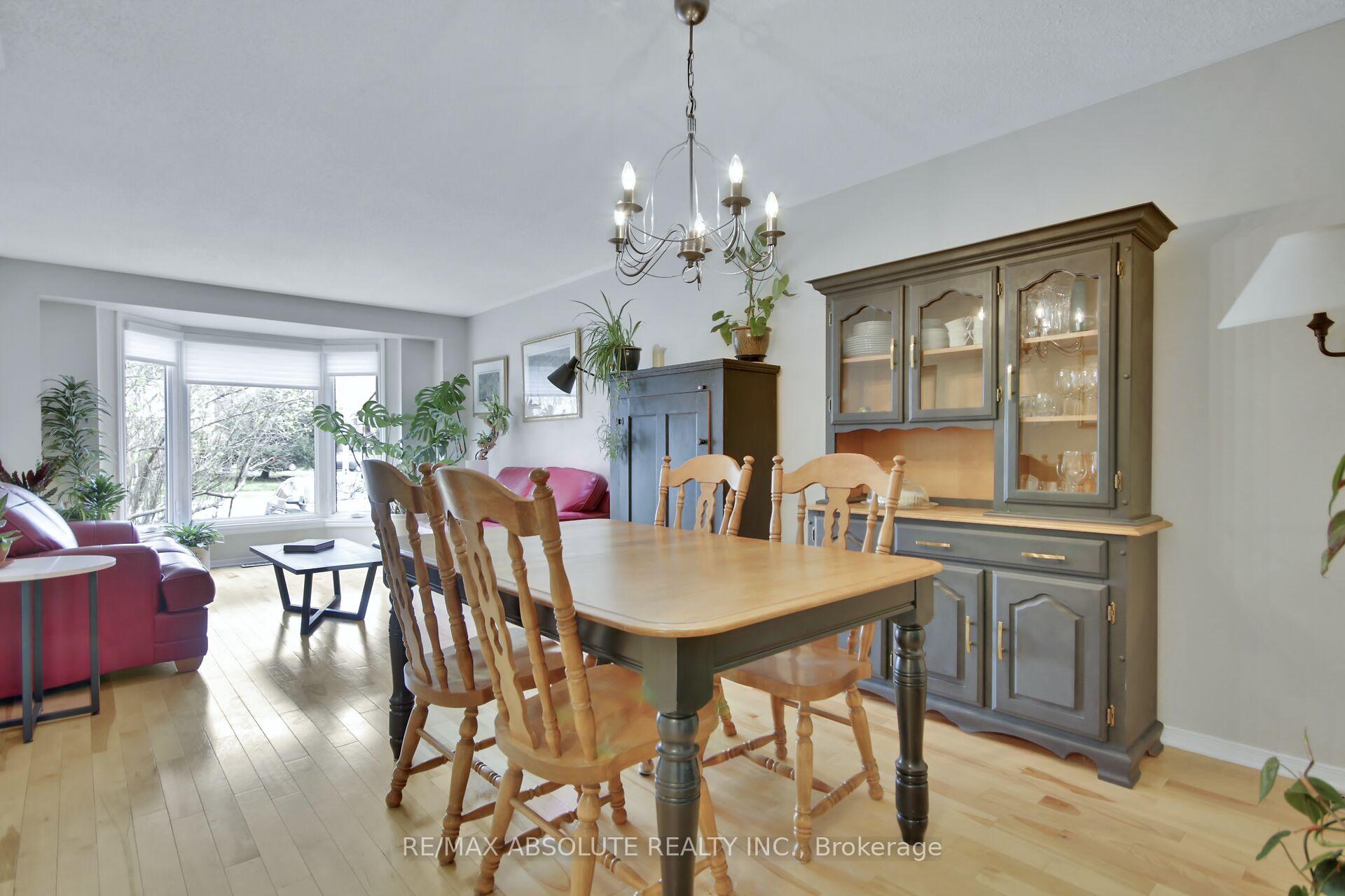 Photo 16 of 52 Grassy Plains Drive, Ottawa, Kanata - Emerald Meadows/Trailwest — HOMEH