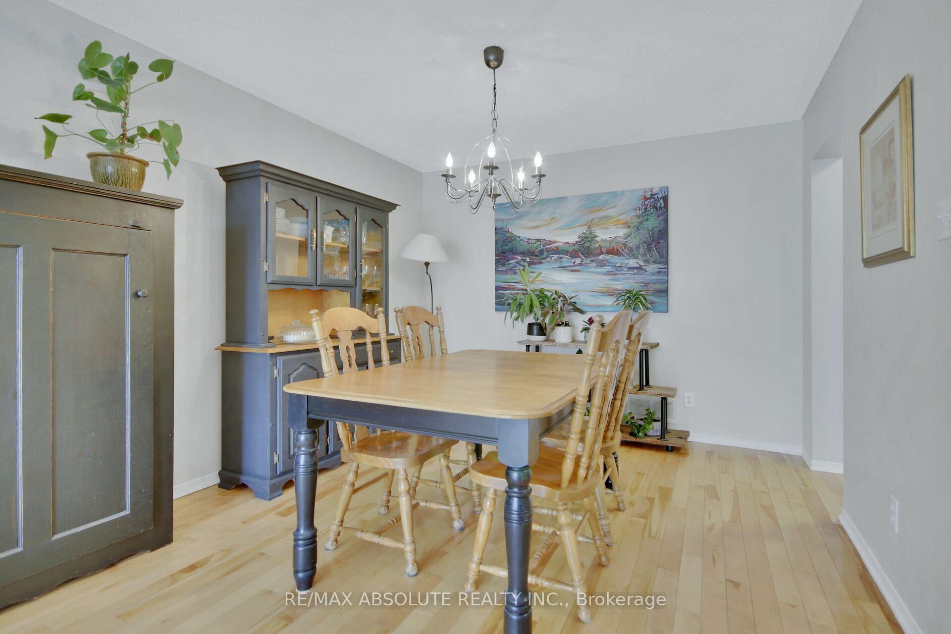 Photo 17 of 52 Grassy Plains Drive, Ottawa, Kanata - Emerald Meadows/Trailwest — HOMEH