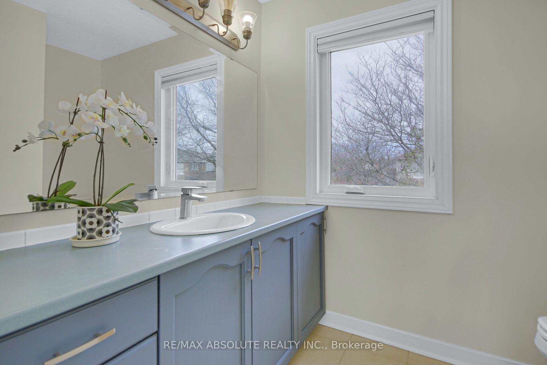 Photo 30 of 52 Grassy Plains Drive, Ottawa, Kanata - Emerald Meadows/Trailwest — HOMEH