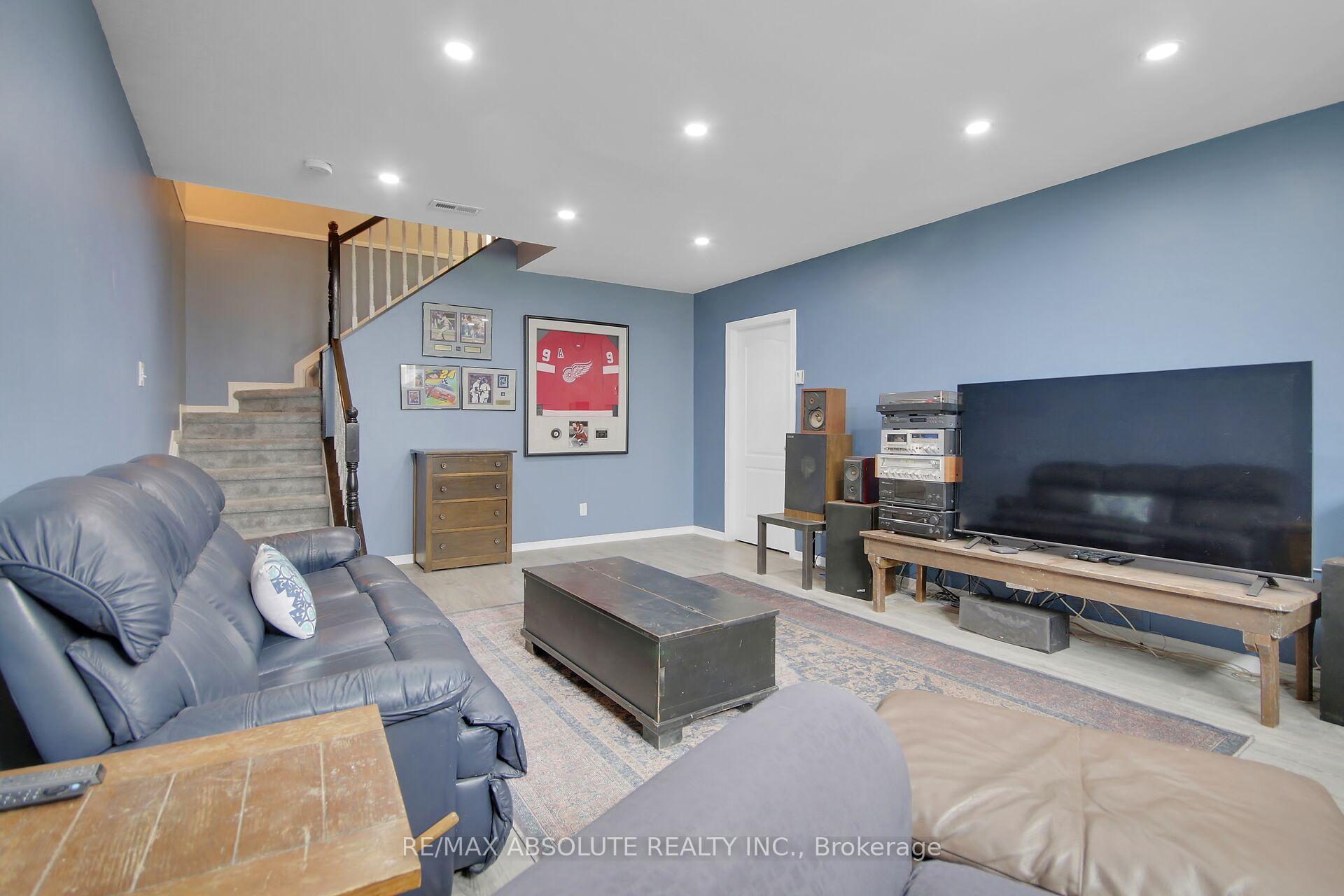Photo 32 of 52 Grassy Plains Drive, Ottawa, Kanata - Emerald Meadows/Trailwest — HOMEH