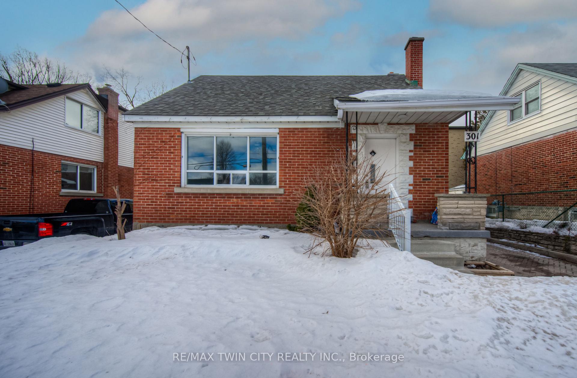 Photo 1 of 301 Highland Road E, Kitchener — HOMEH