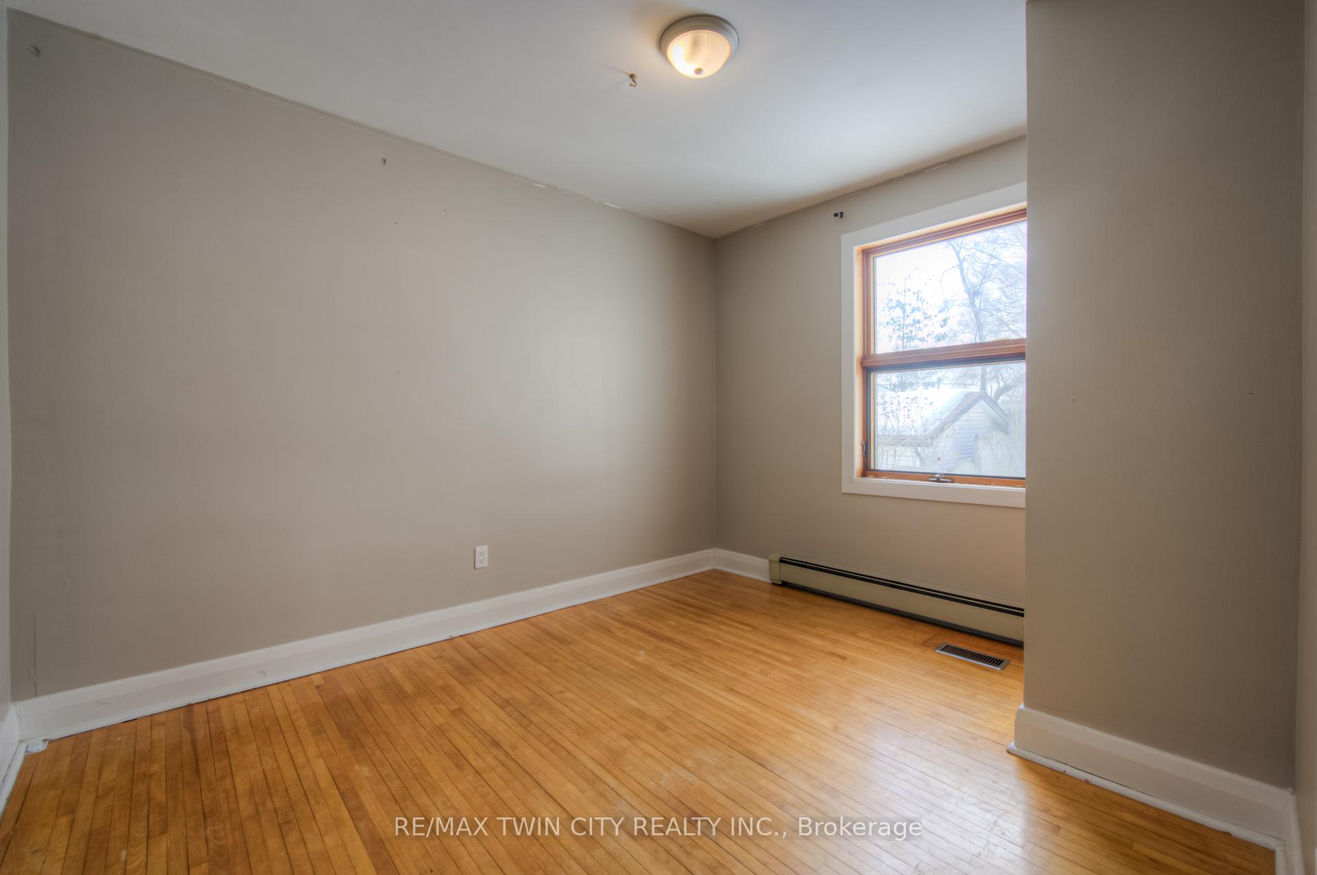 Photo 10 of 301 Highland Road E, Kitchener — HOMEH