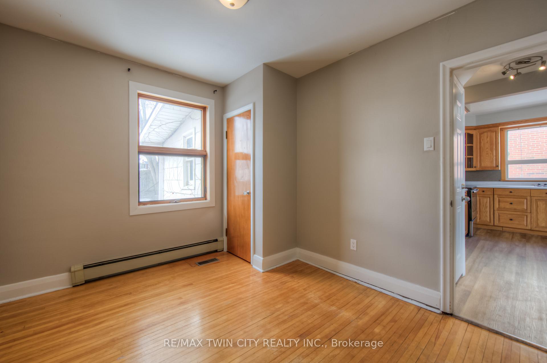 Photo 11 of 301 Highland Road E, Kitchener — HOMEH