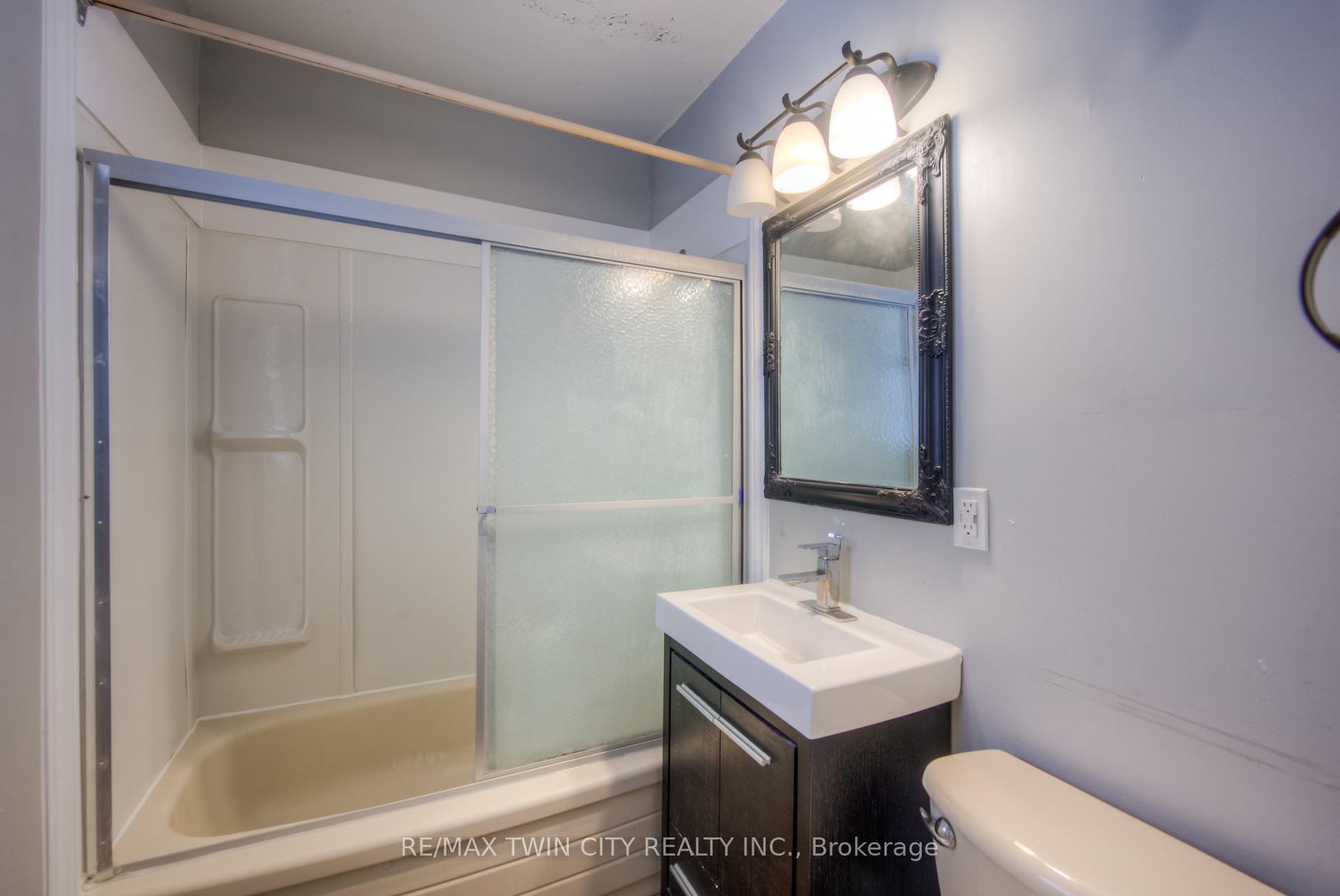 Photo 13 of 301 Highland Road E, Kitchener — HOMEH
