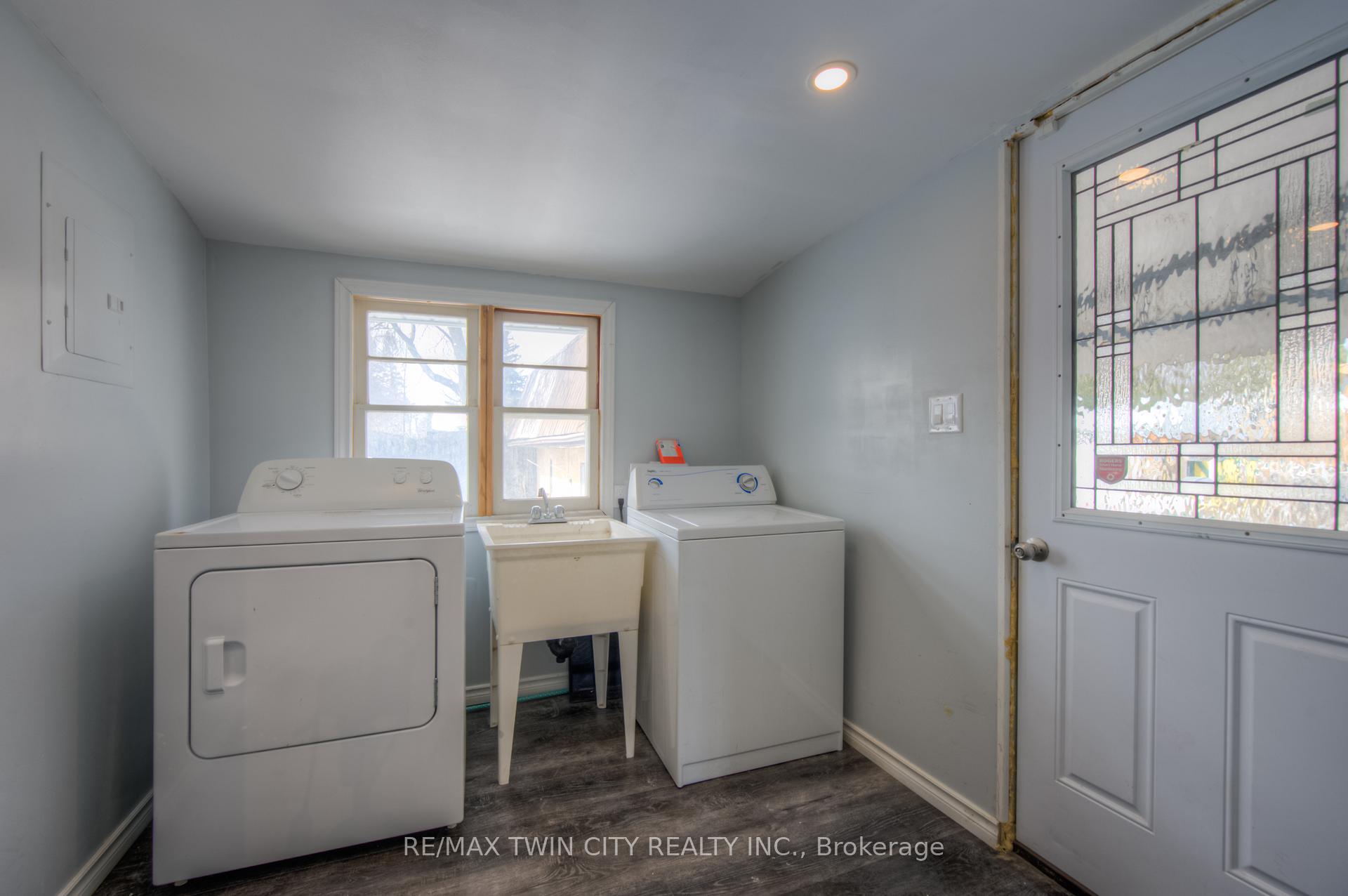 Photo 14 of 301 Highland Road E, Kitchener — HOMEH