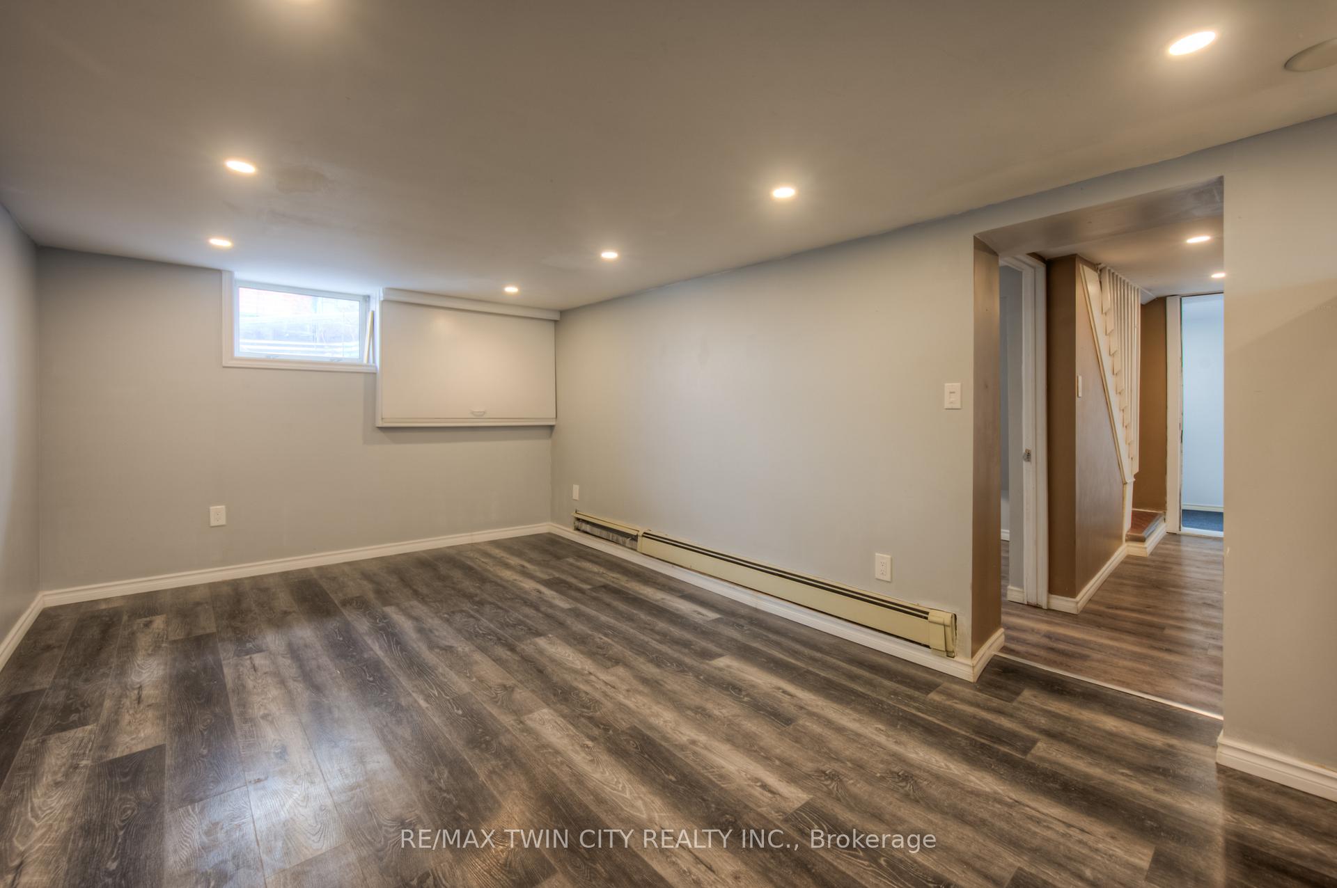 Photo 21 of 301 Highland Road E, Kitchener — HOMEH