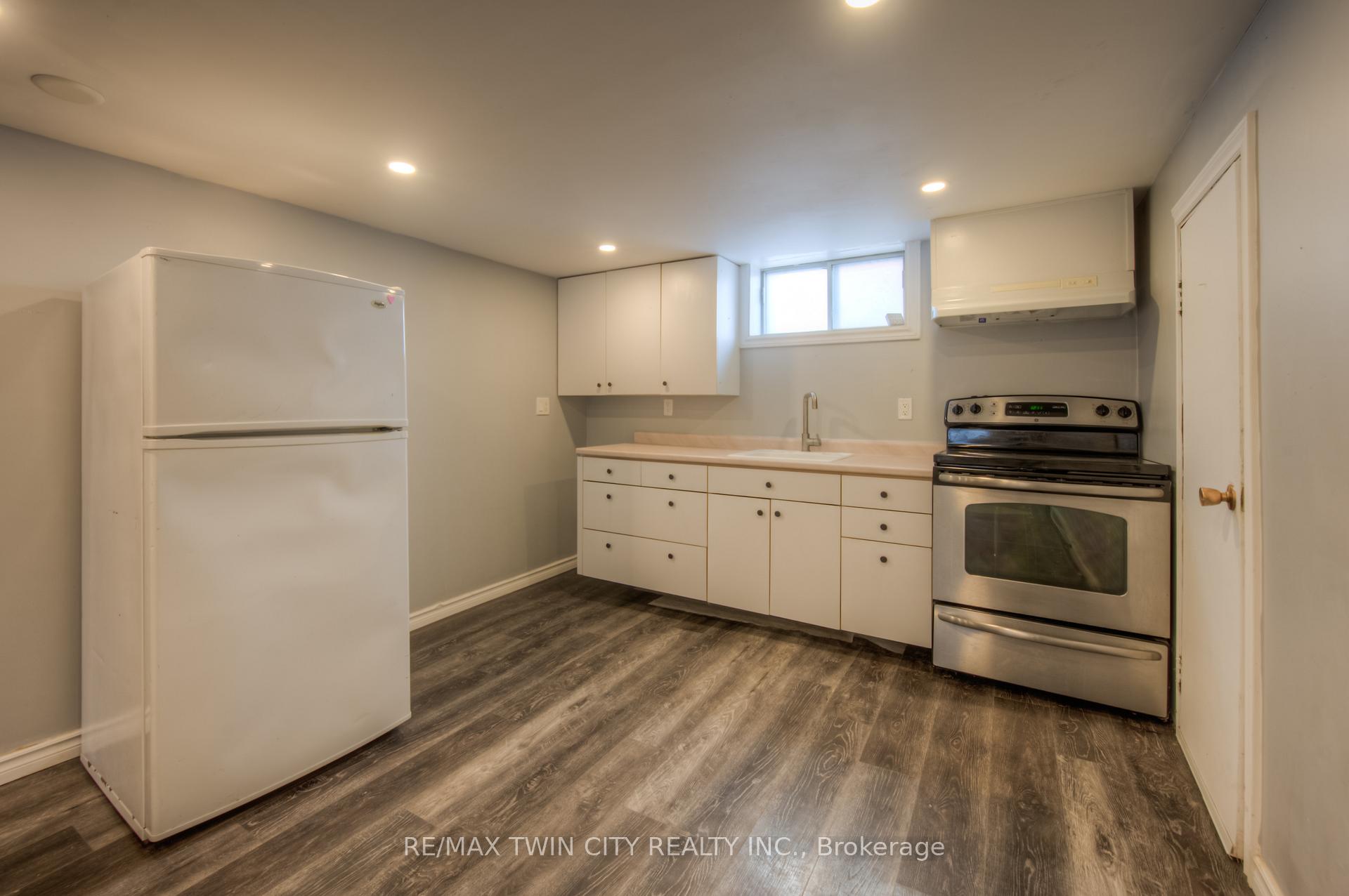 Photo 23 of 301 Highland Road E, Kitchener — HOMEH