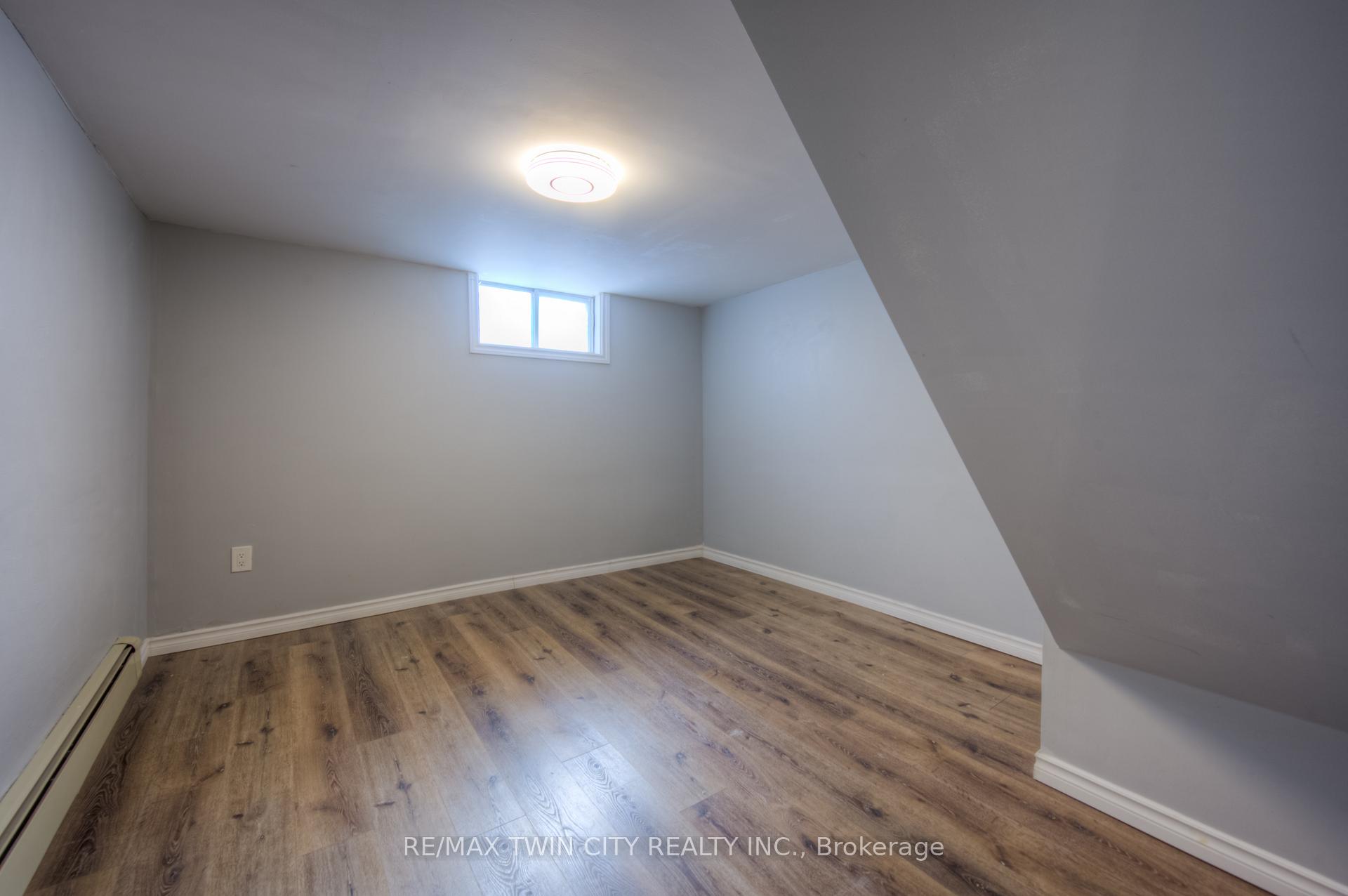 Photo 27 of 301 Highland Road E, Kitchener — HOMEH