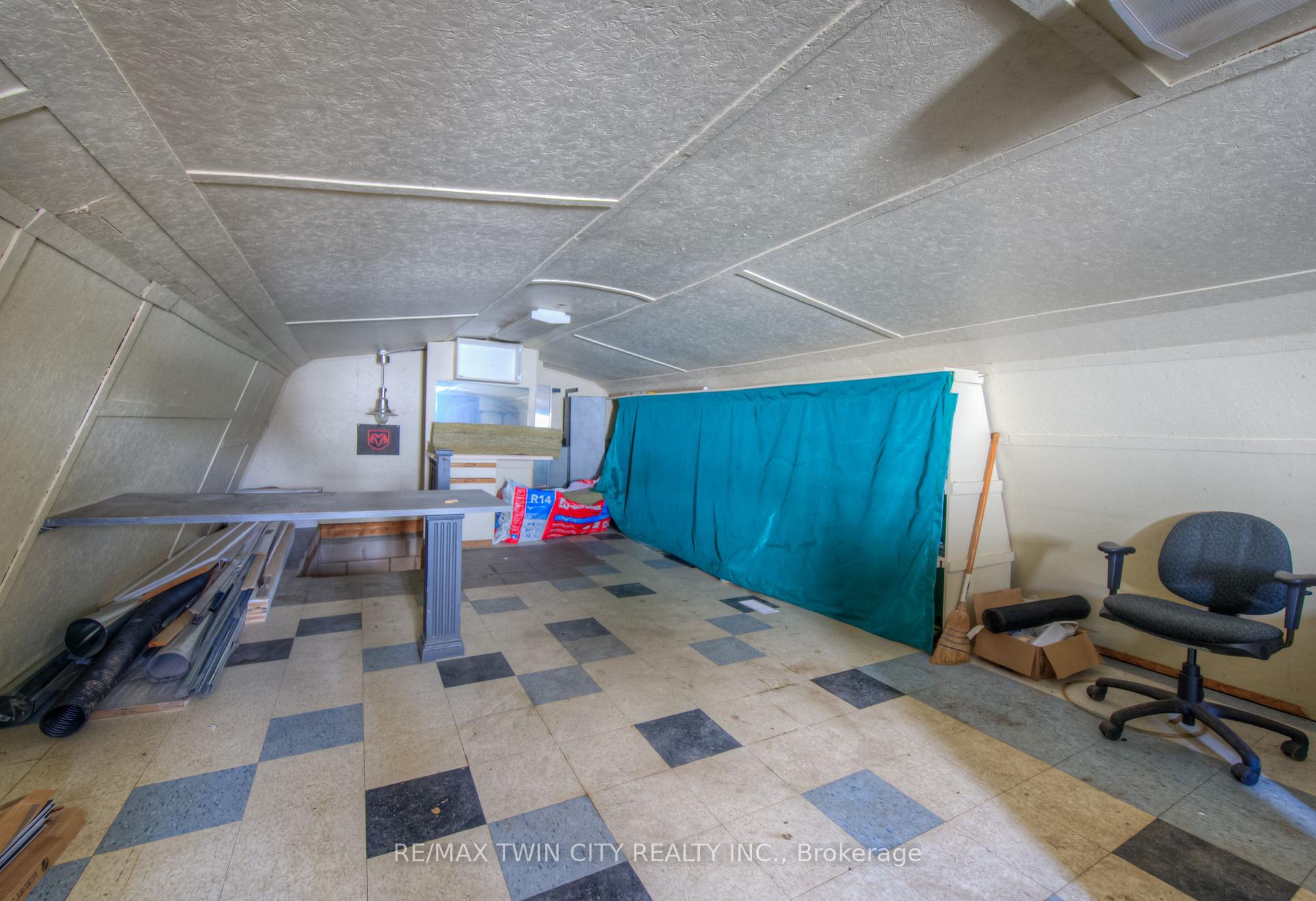 Photo 39 of 301 Highland Road E, Kitchener — HOMEH