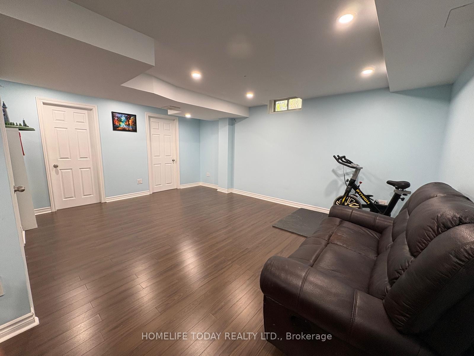 Photo 15 of 39 Park Place Drive, Markham, Greensborough — HOMEH