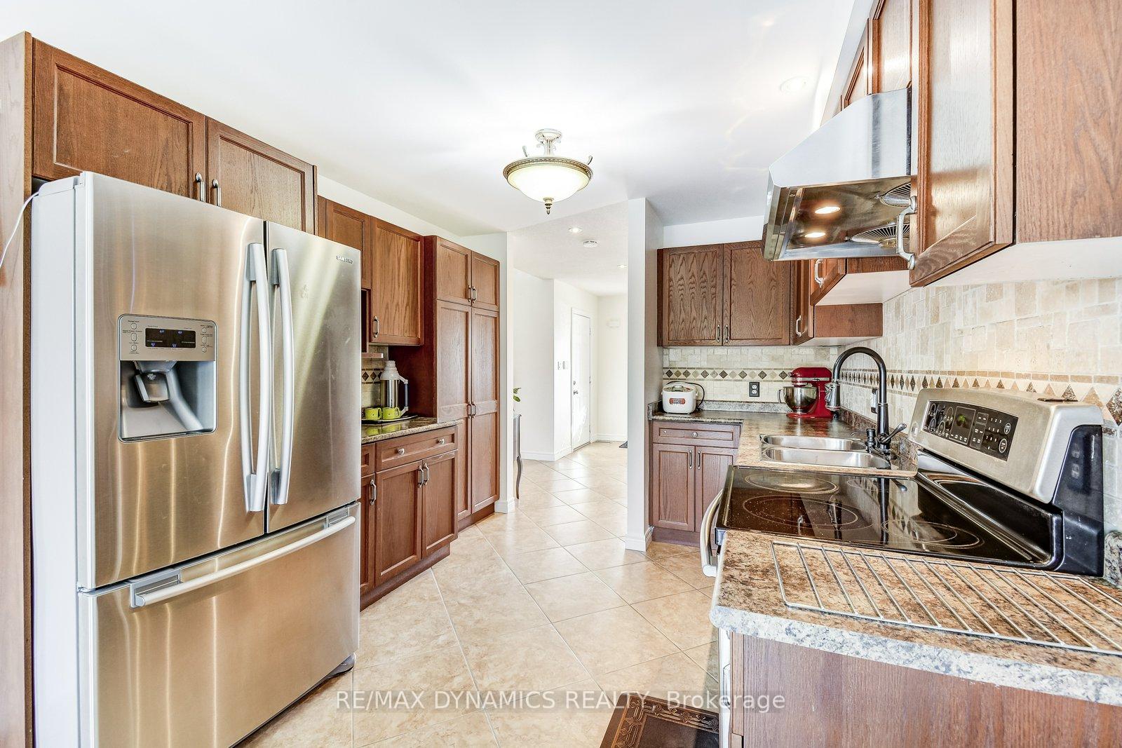 Photo 13 of 125 Assisi Street, Hamilton, Broughton — HOMEH