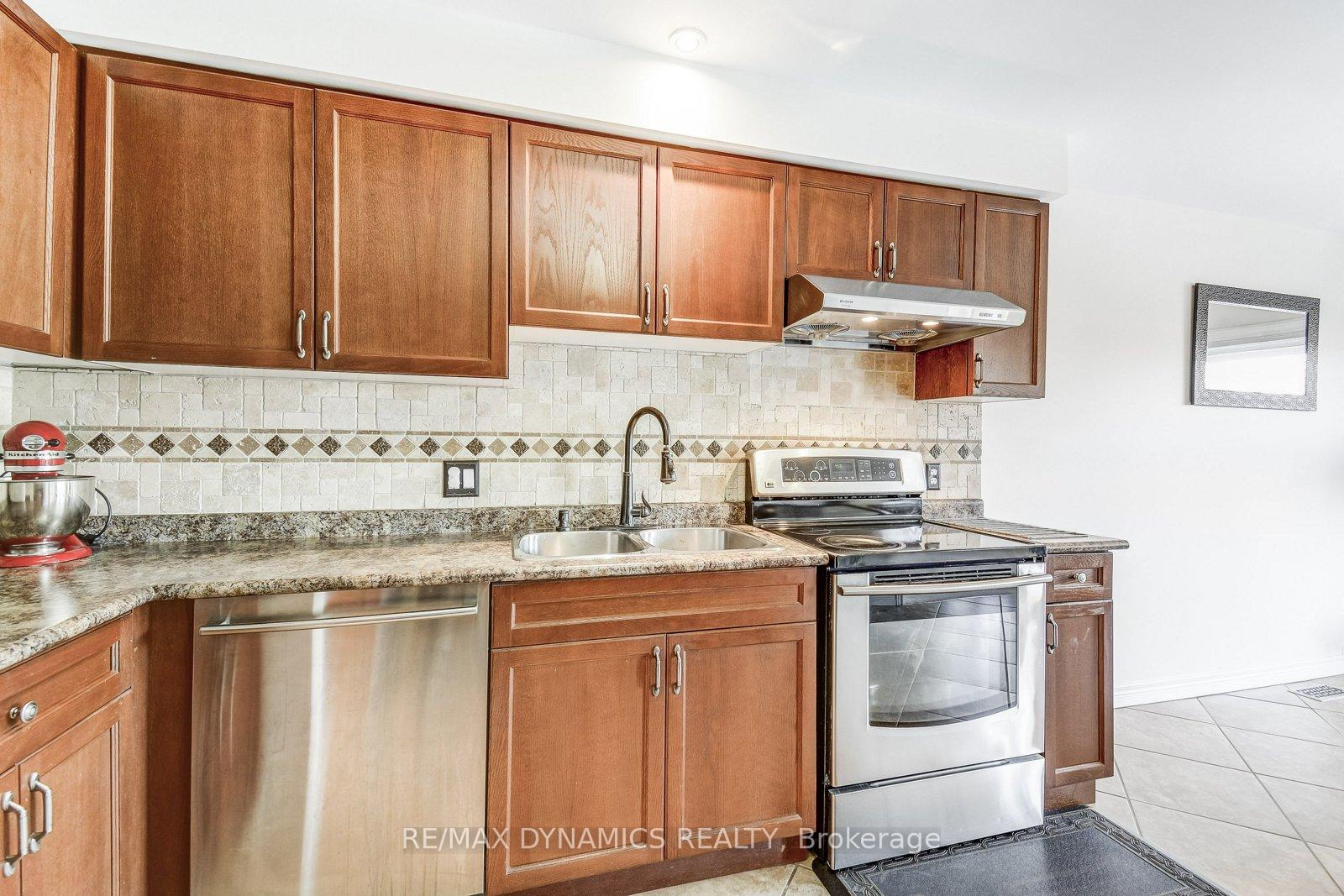 Photo 14 of 125 Assisi Street, Hamilton, Broughton — HOMEH