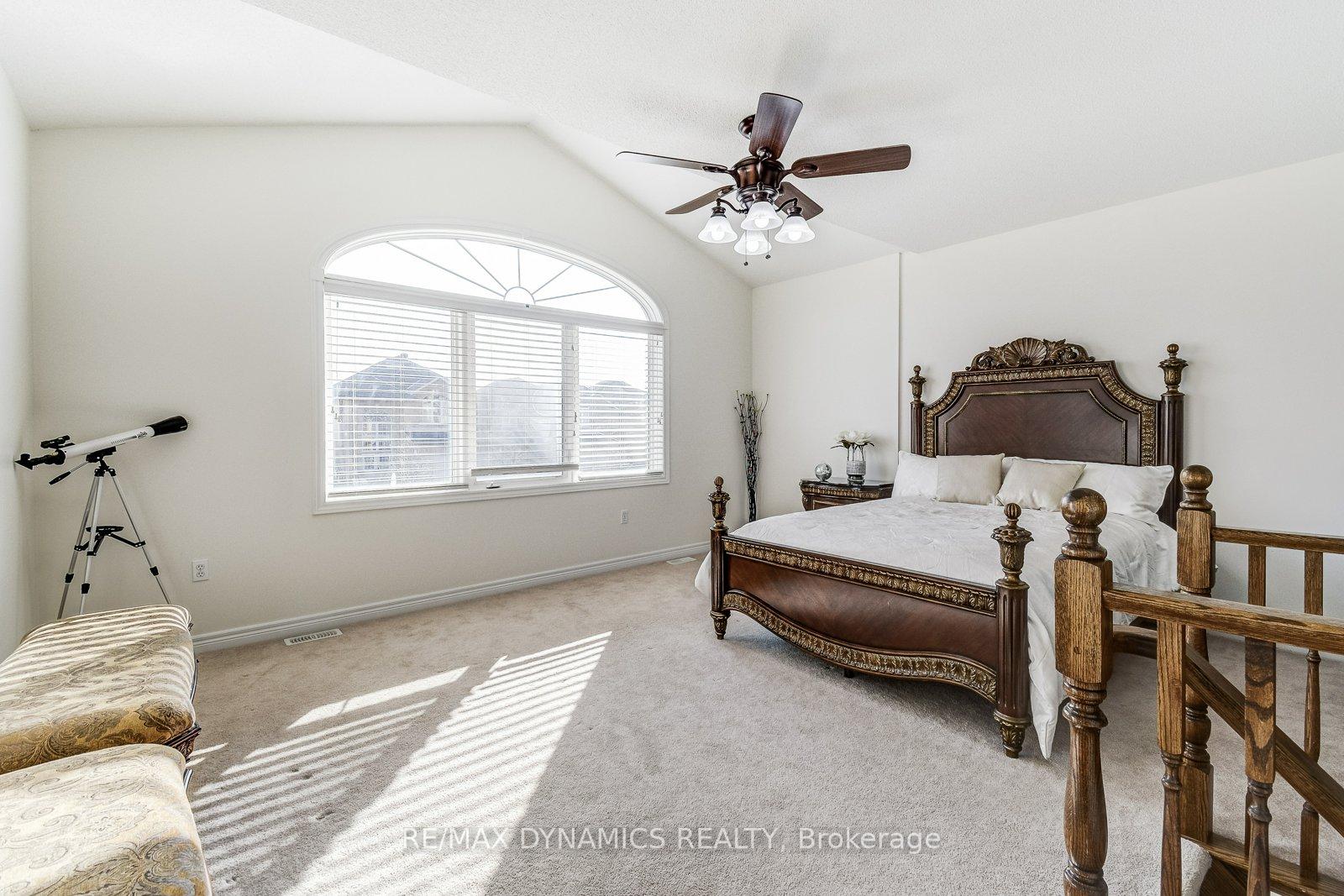 Photo 16 of 125 Assisi Street, Hamilton, Broughton — HOMEH