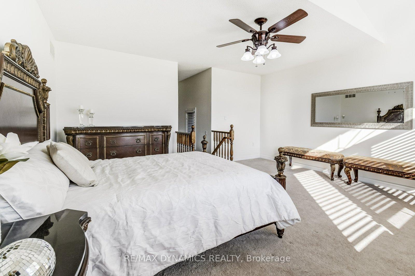 Photo 18 of 125 Assisi Street, Hamilton, Broughton — HOMEH