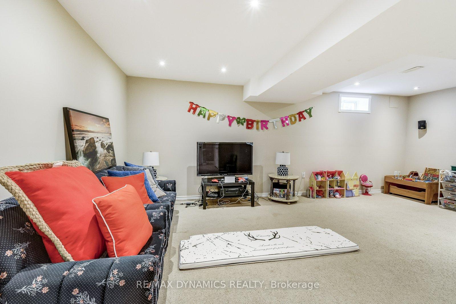 Photo 22 of 125 Assisi Street, Hamilton, Broughton — HOMEH