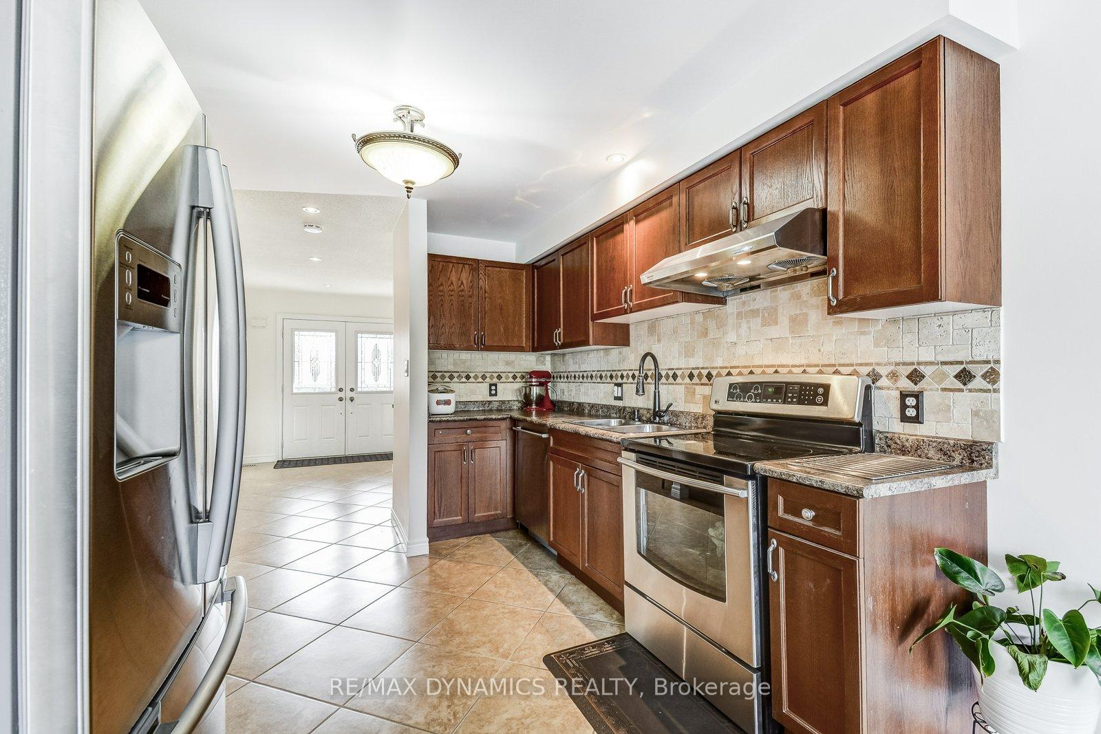 Photo 32 of 125 Assisi Street, Hamilton, Broughton — HOMEH