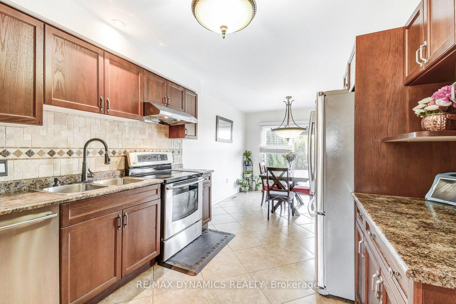 Photo 37 of 125 Assisi Street, Hamilton, Broughton — HOMEH