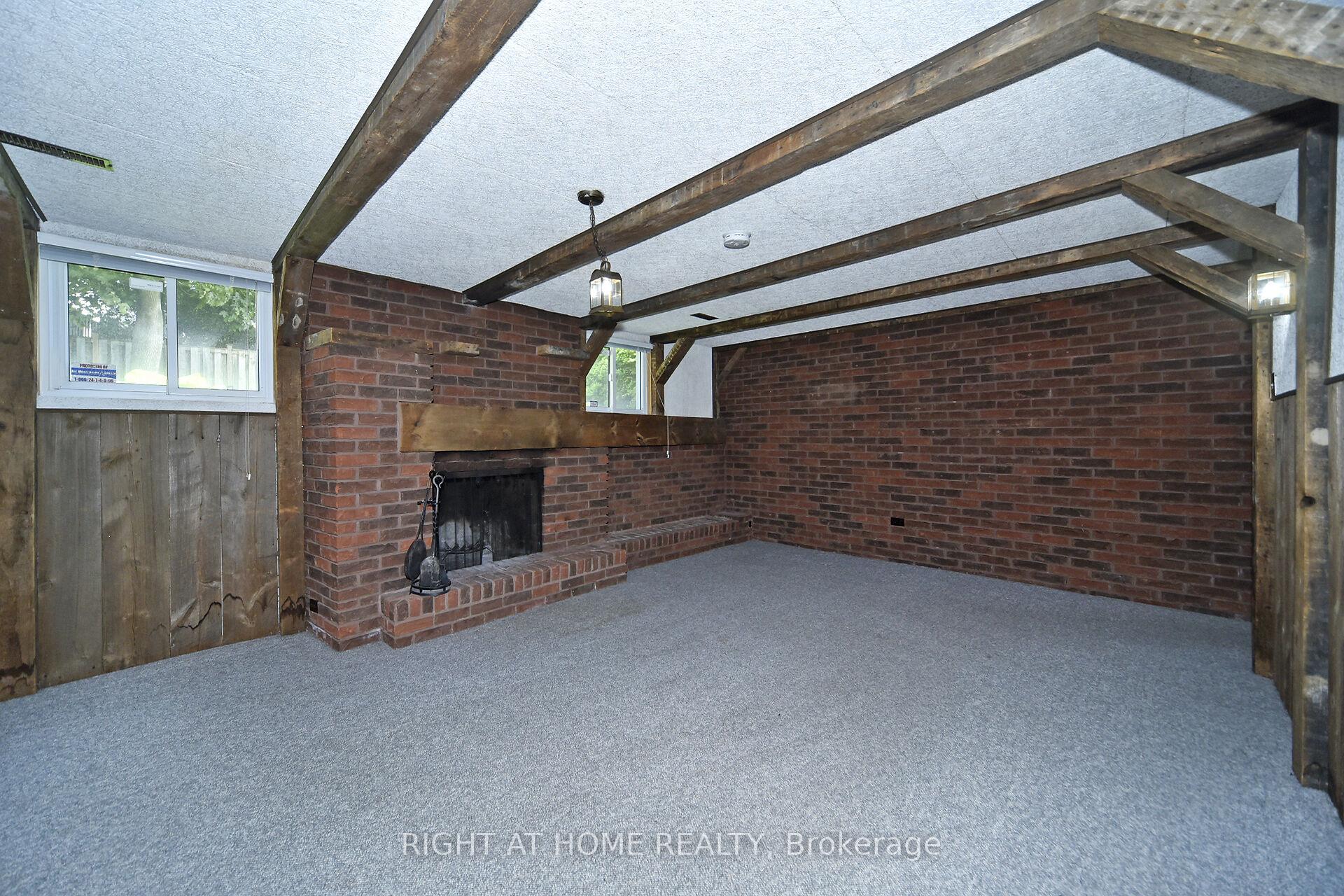 Photo 21 of 102 Romfield Circuit, Markham, Royal Orchard — HOMEH